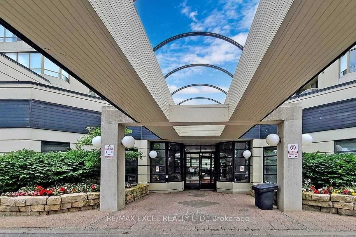 150 Alton Towers Circle, #301