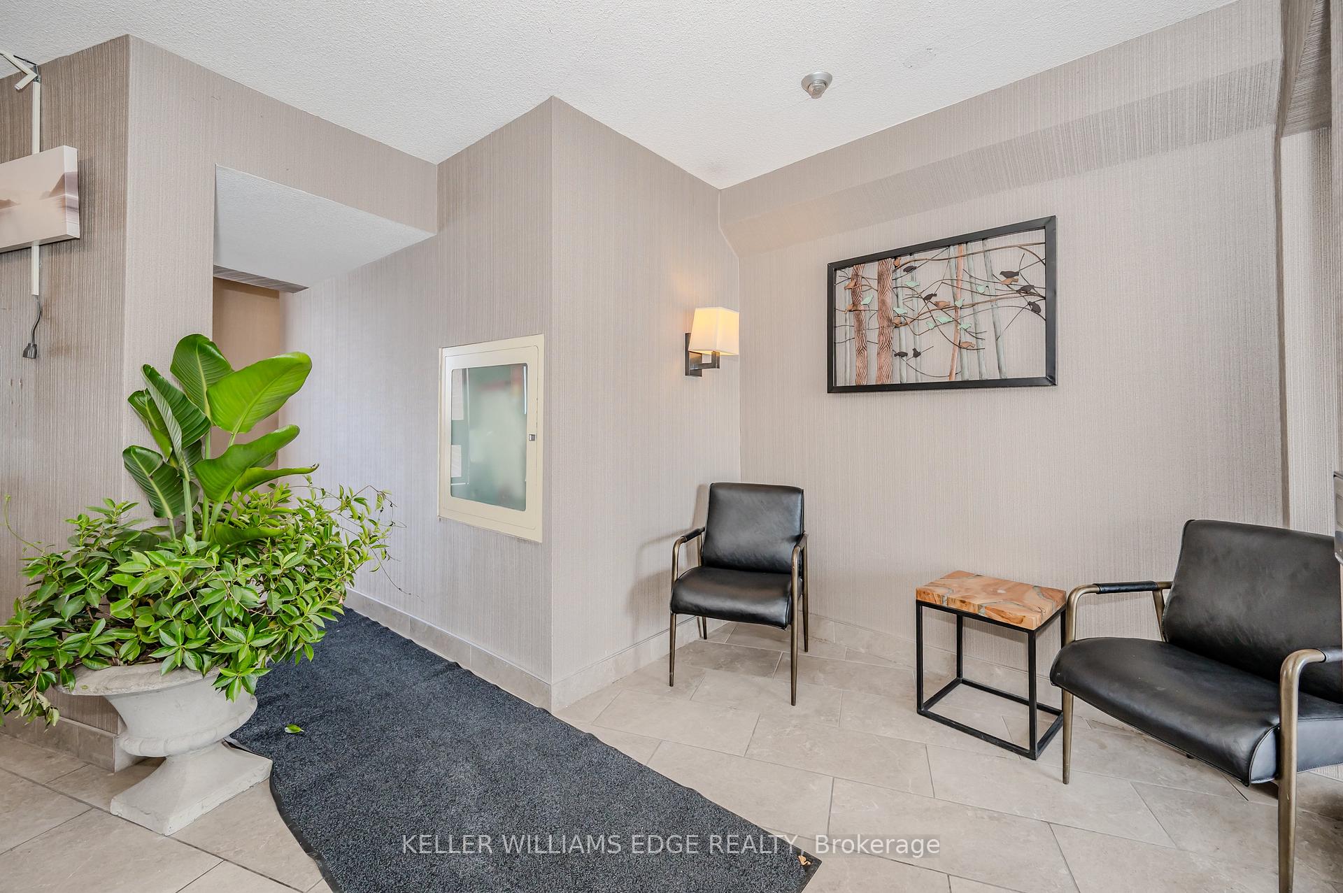 3 Bedrooms Condo at 1000 Cedarglen, Mississauga For sale