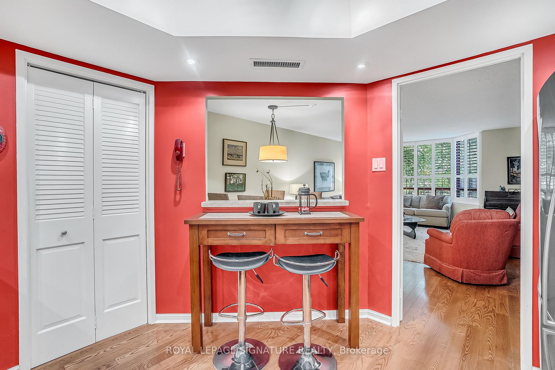 2 Bedrooms Condo at 245 The Donway, Toronto For sale
