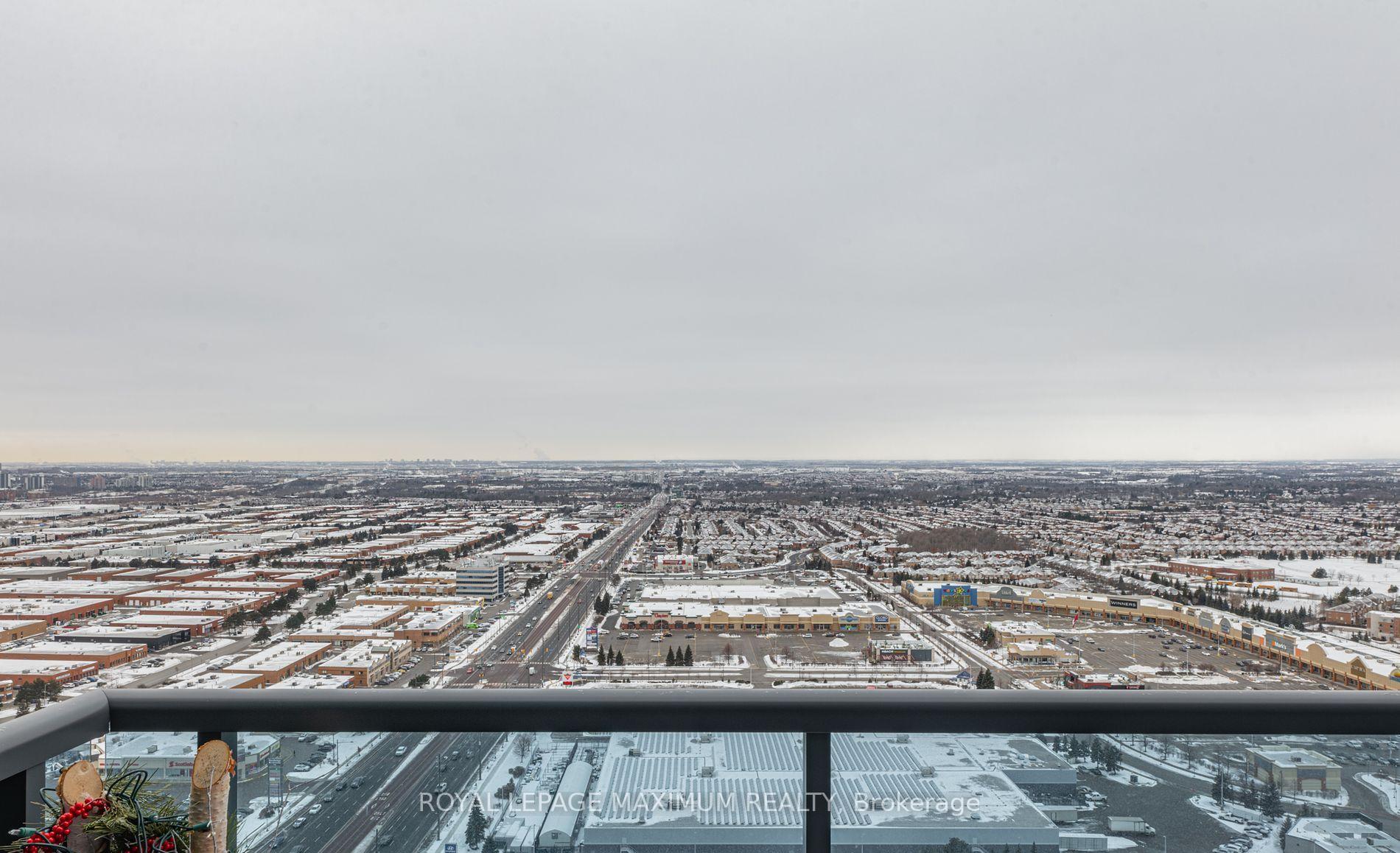 3 Bedrooms Condo at 3700 Highway 7, Vaughan For sale