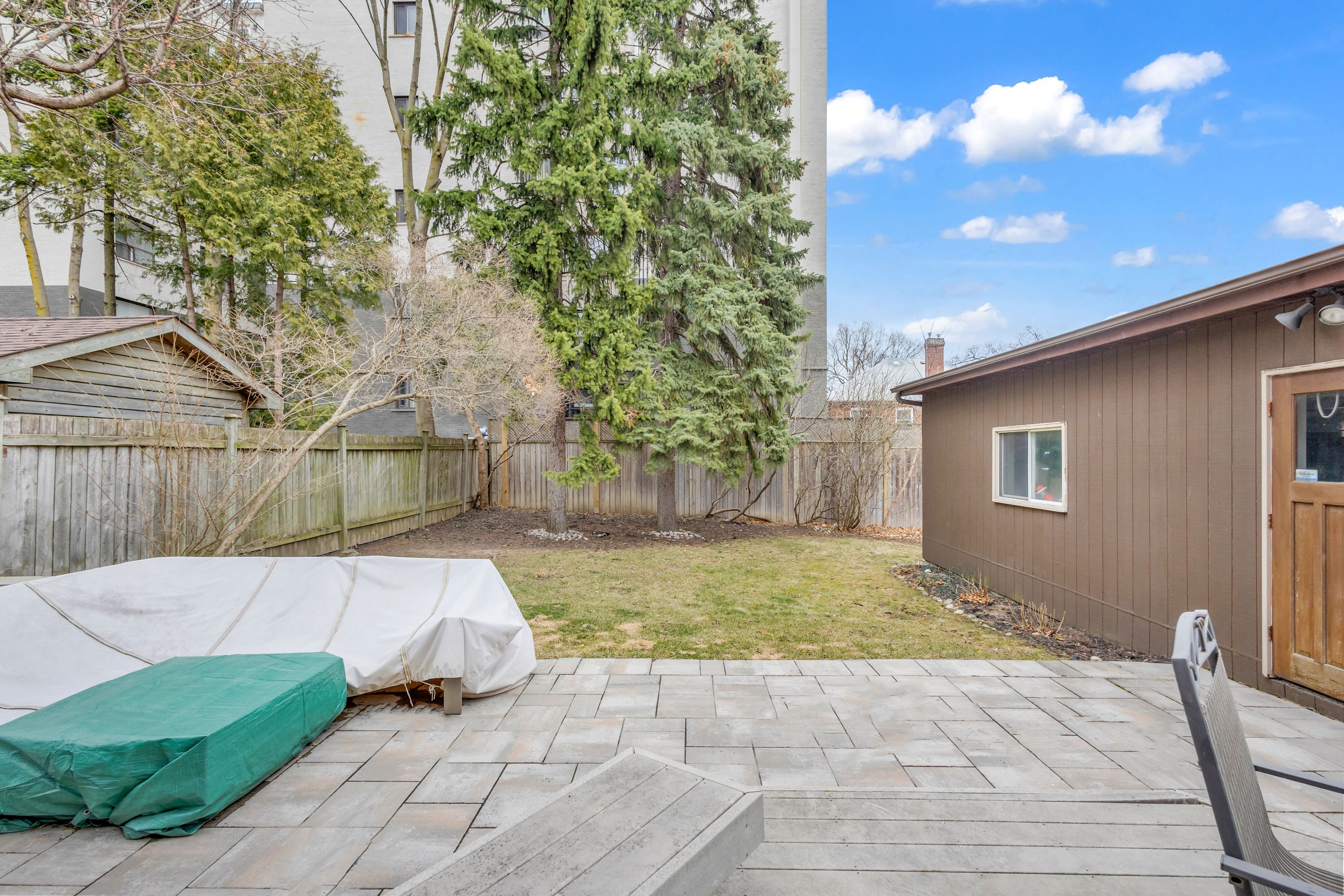 27 Peveril Hill S