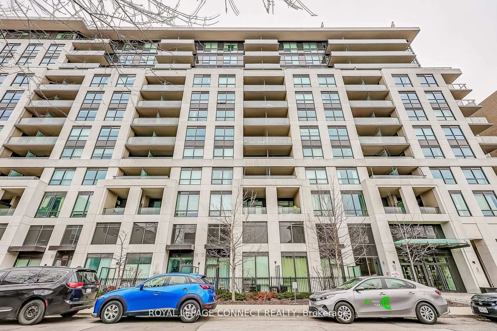 1 Bedroom Condo at 8 Trent, Toronto For sale