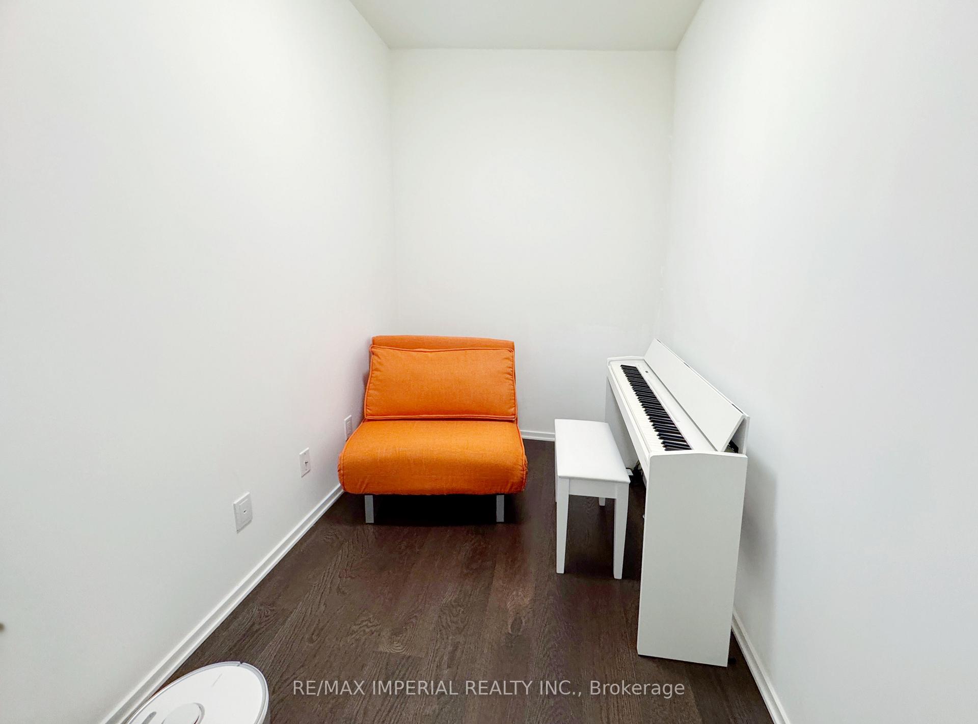 2 Bedrooms Condo at 1 Bloor, Toronto For sale