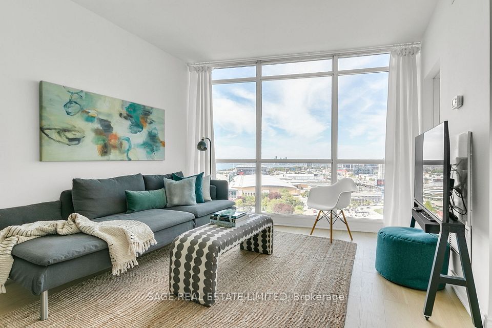 #2310 - 219 Fort York Boulevard, Toronto, ON M5V 1B1
