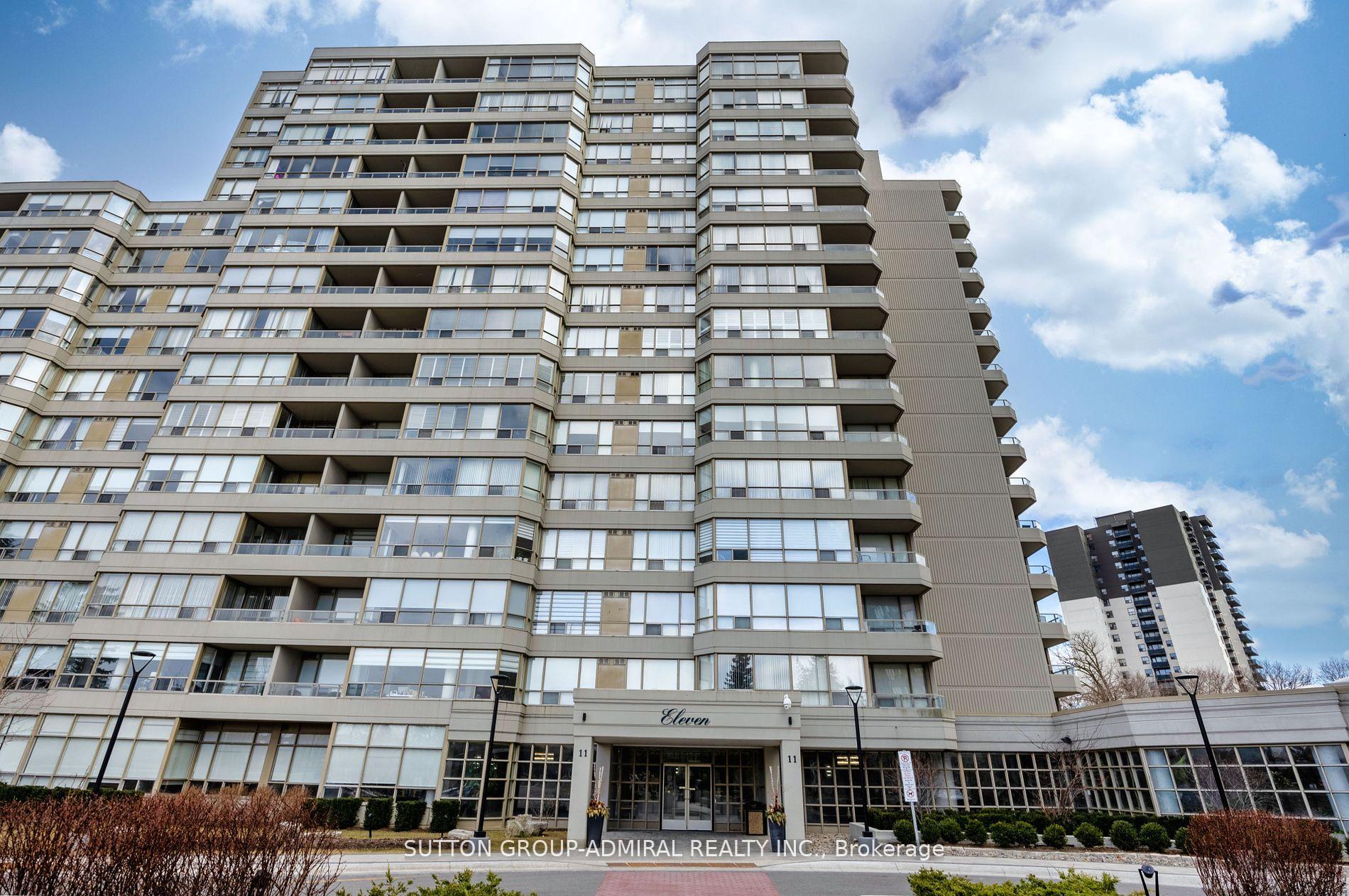 2 Bedrooms Condo at 11 Townsgate,  Vaughan For sale
