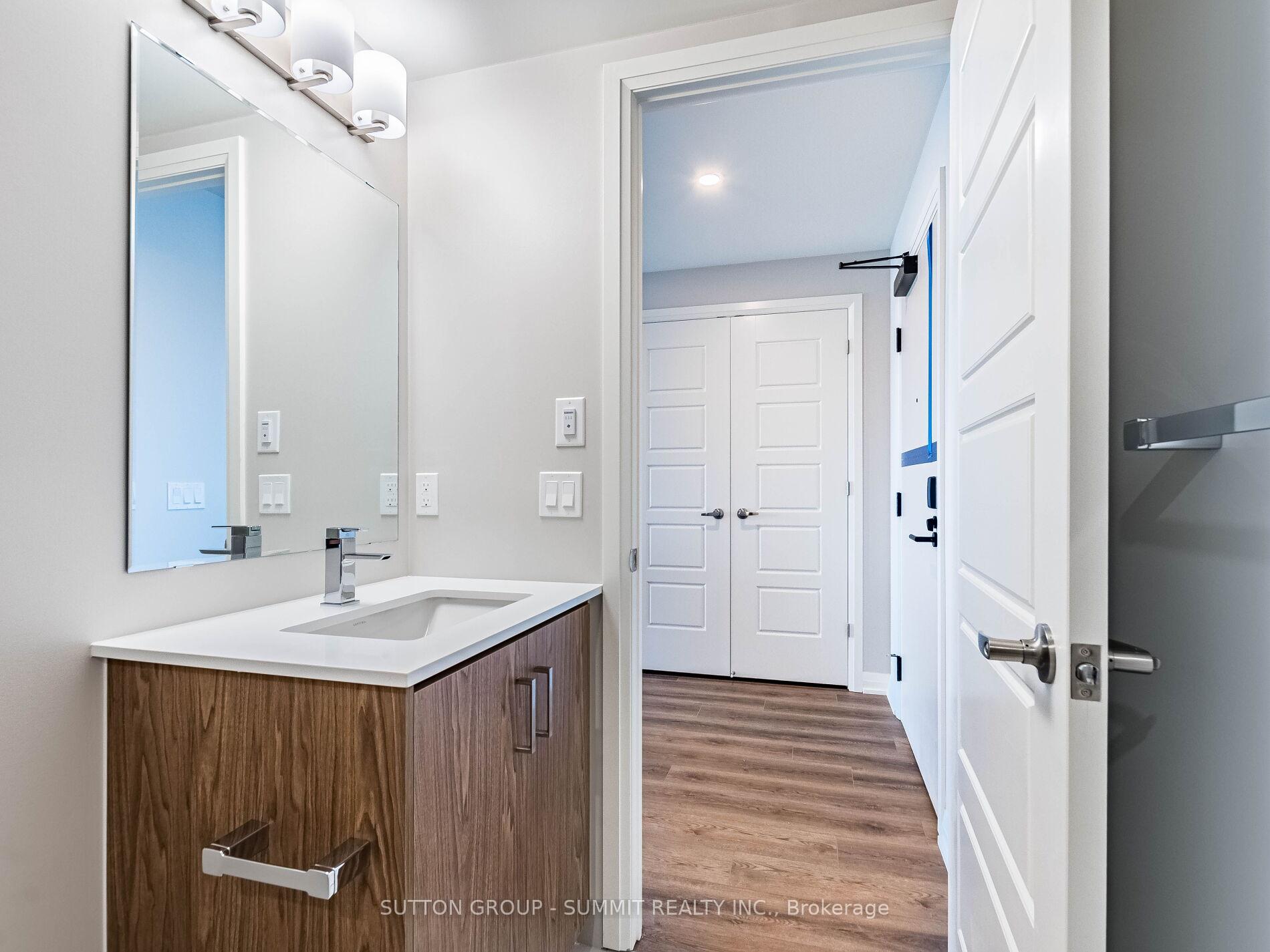2 Bedrooms Condo at 3006 William Cutmore, Oakville For sale