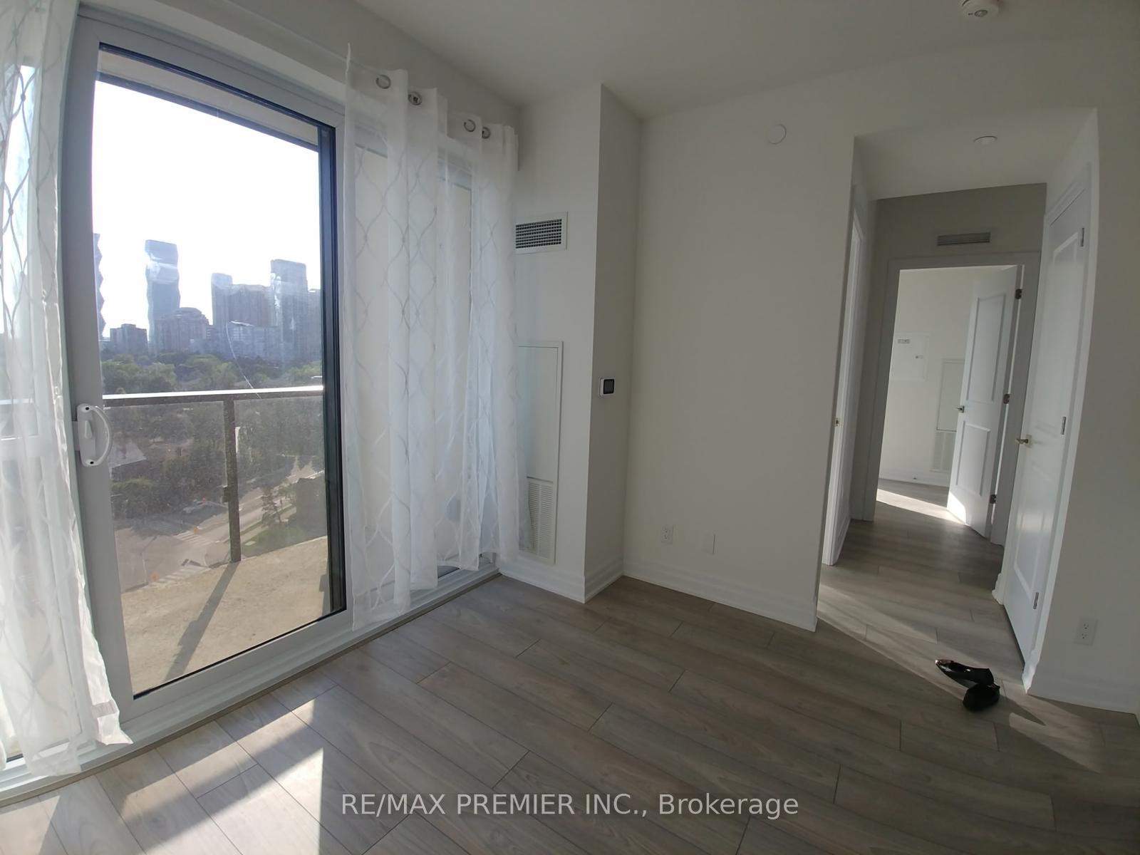 2 Bedrooms Condo at 36 Elm,  Mississauga For sale