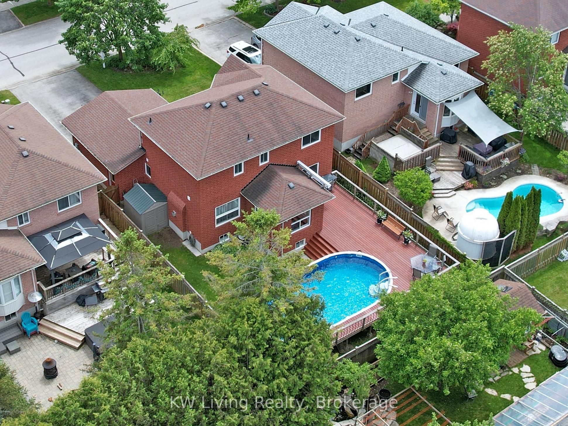18 Amberview Drive
