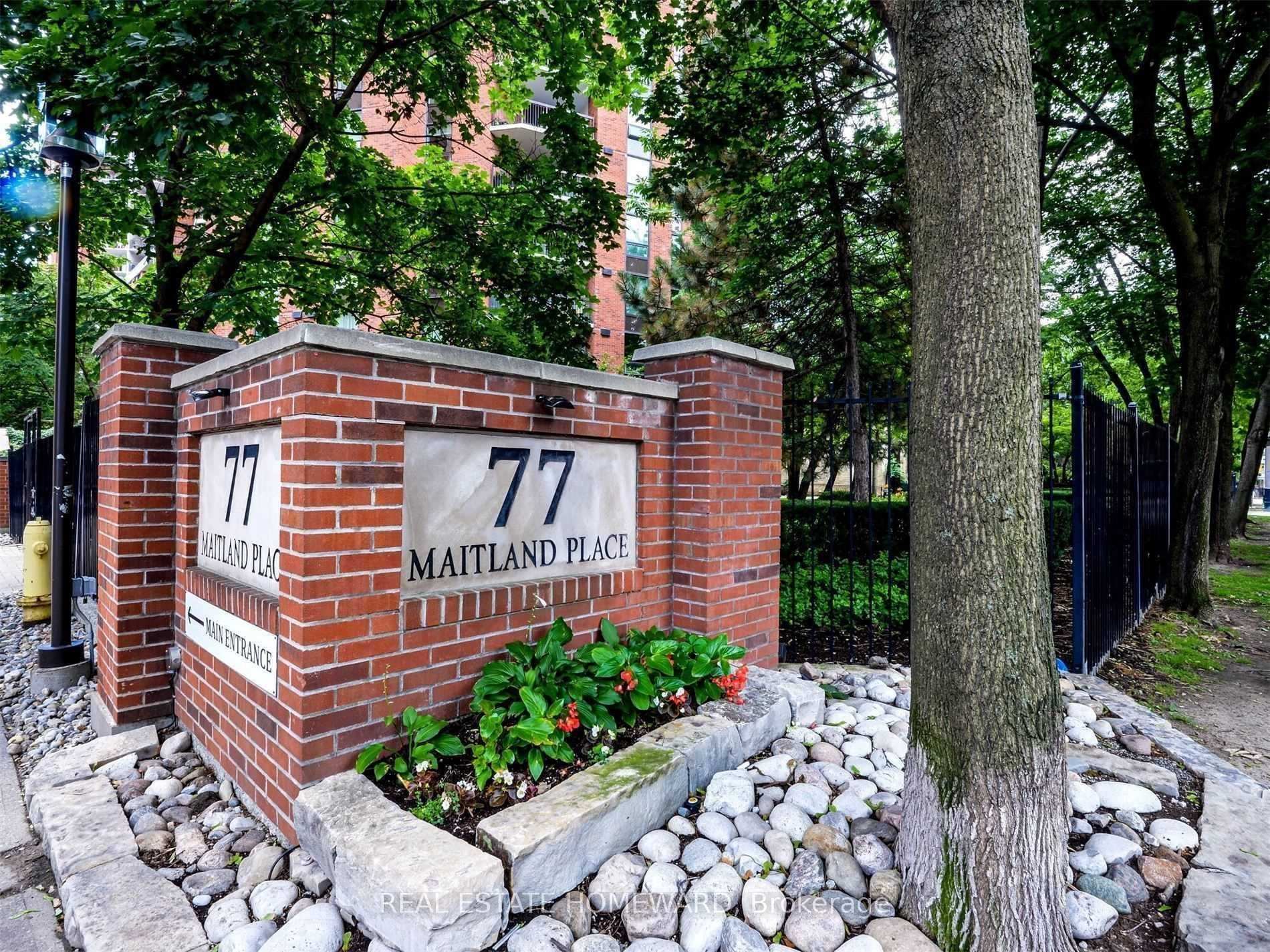 2 Bedrooms Condo at 77 Maitland, Toronto For sale