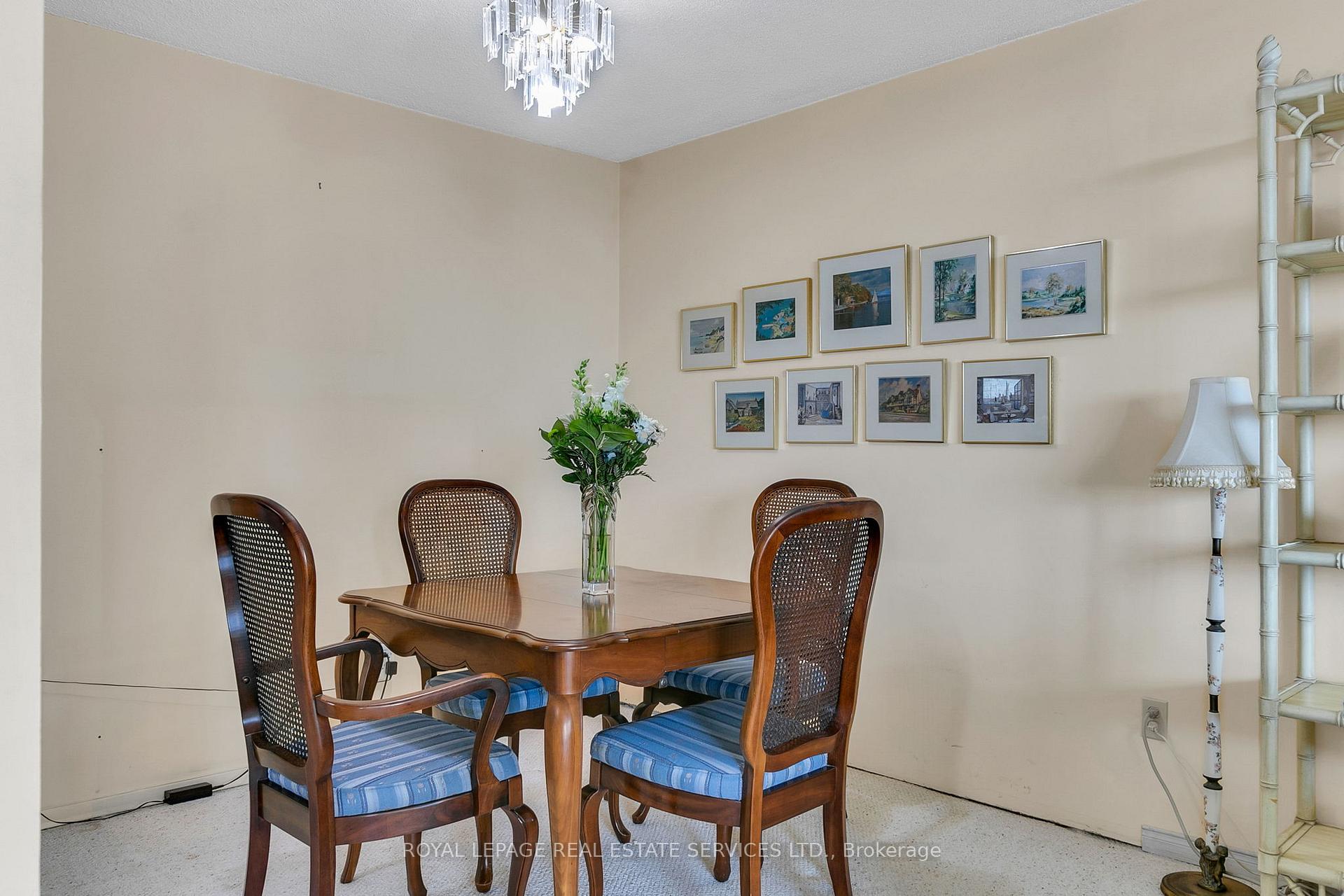 2 Bedrooms Condo at 50 Quebec, Toronto For sale