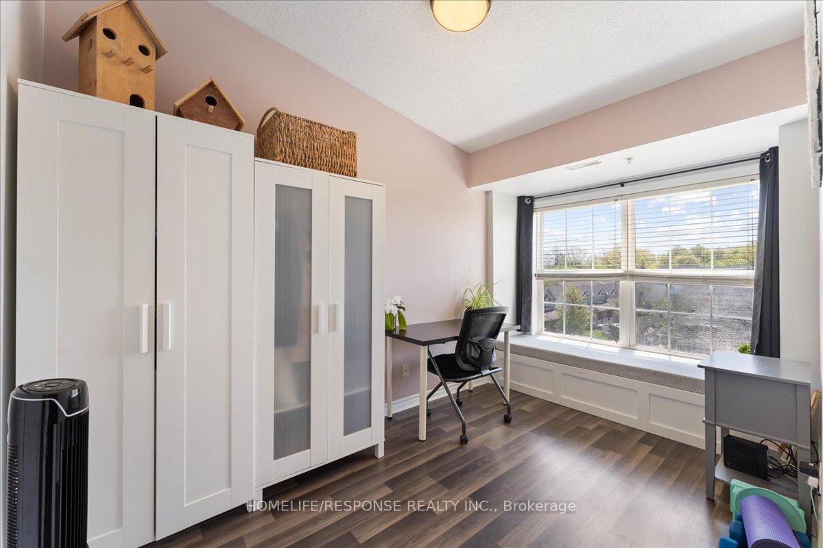 2 Bedrooms Condo at 1820 Walker’s, Burlington For sale