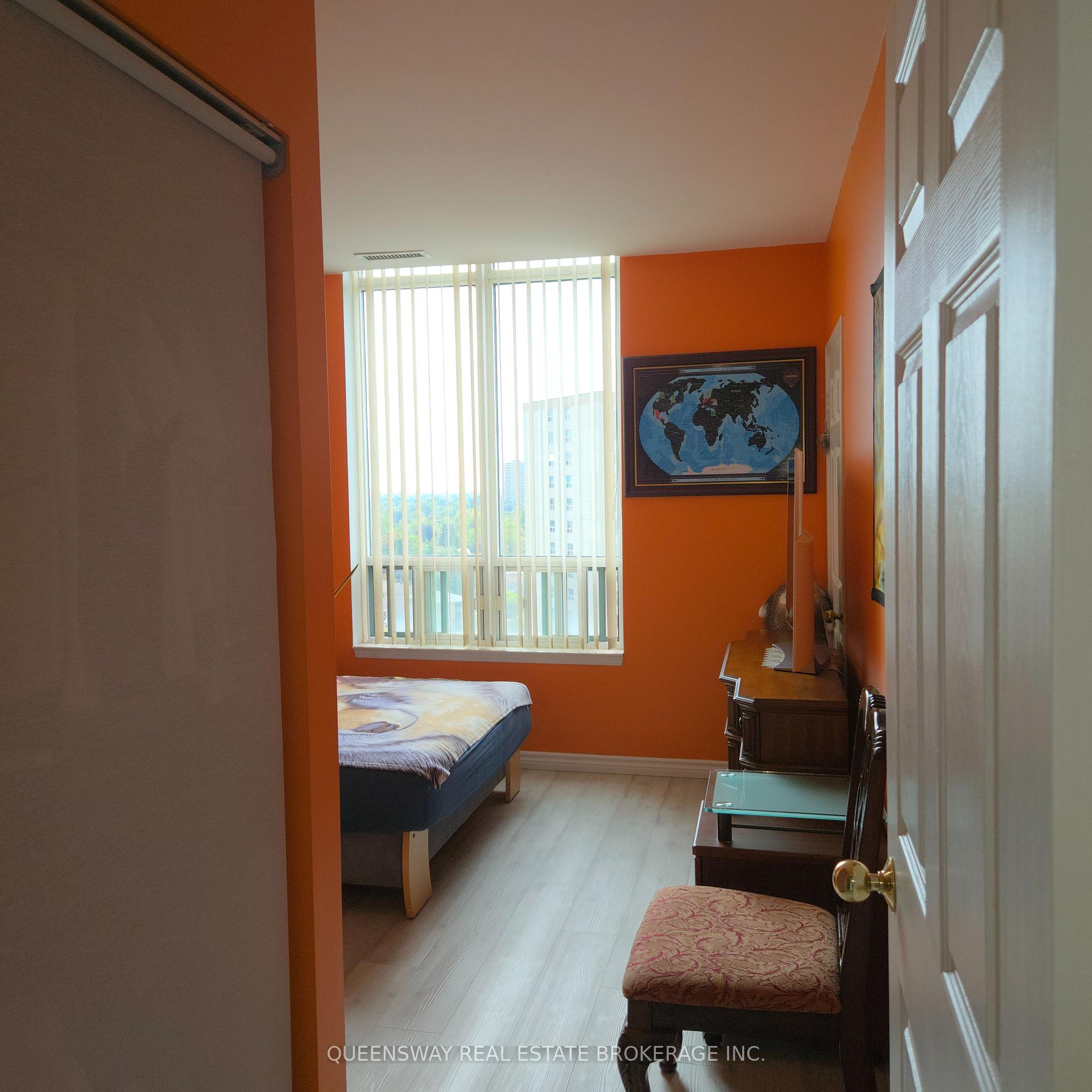 2 Bedrooms Condo at 1 Emerald, Vaughan For sale