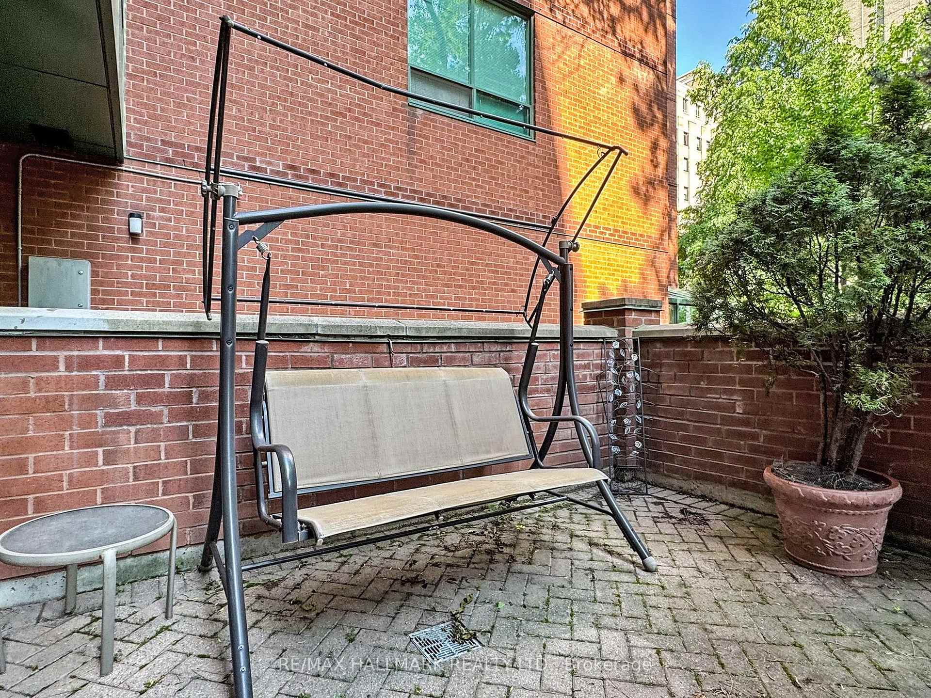 1 Bedroom Condo at 95 Prince  Arthur, Toronto For sale