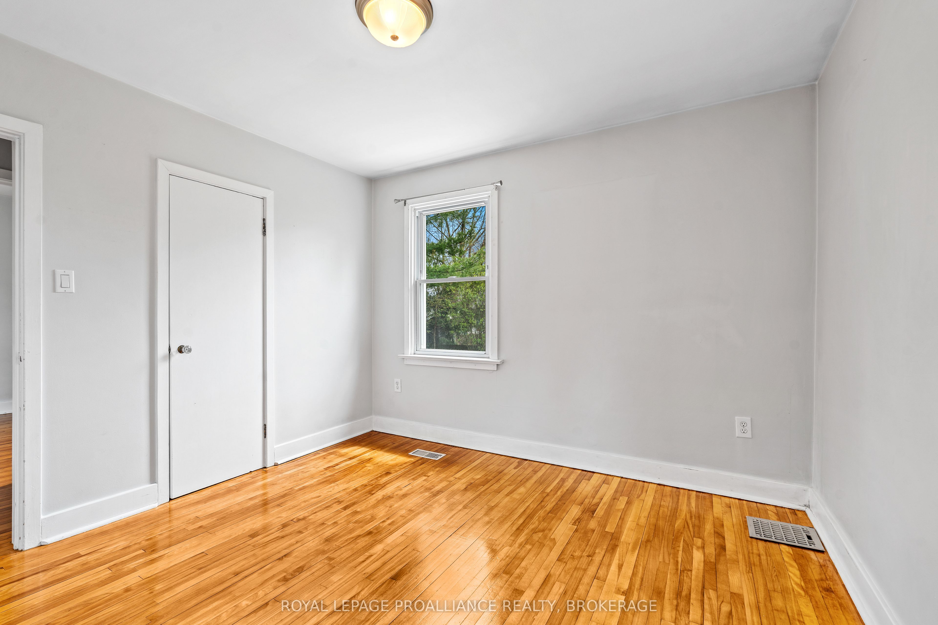 172 Carruthers Avenue