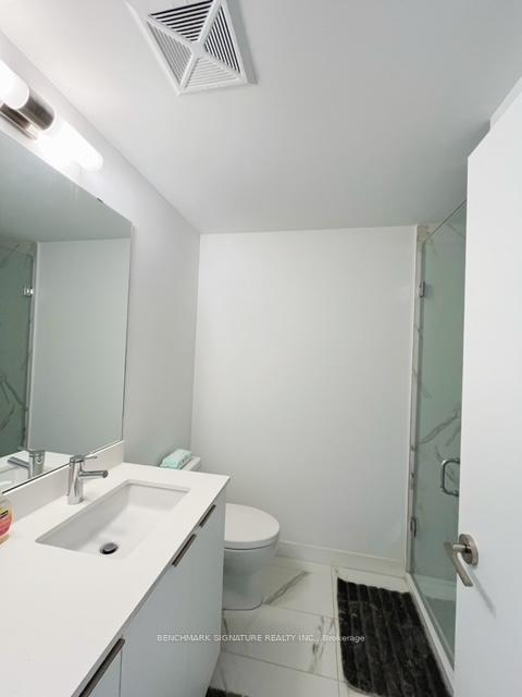 2 Bedrooms Condo at 7 Golden Lion, Toronto For sale