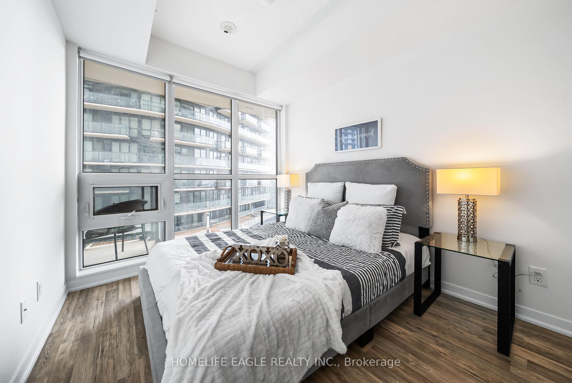 2 Bedrooms Condo at 51 East Liberty, Toronto For sale