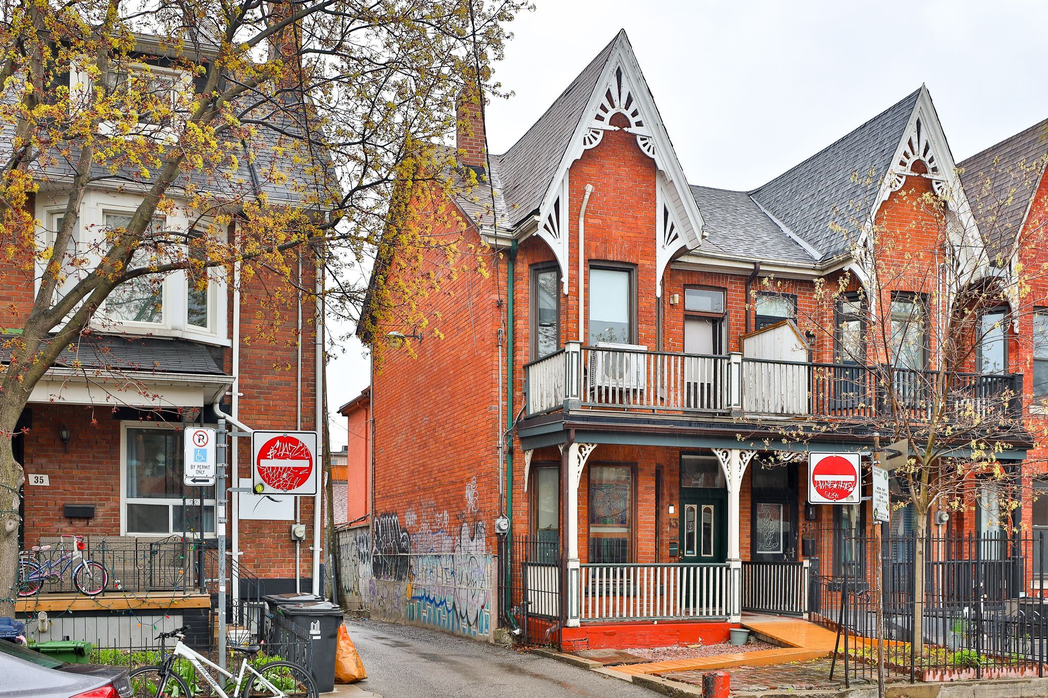 33 Clinton Street