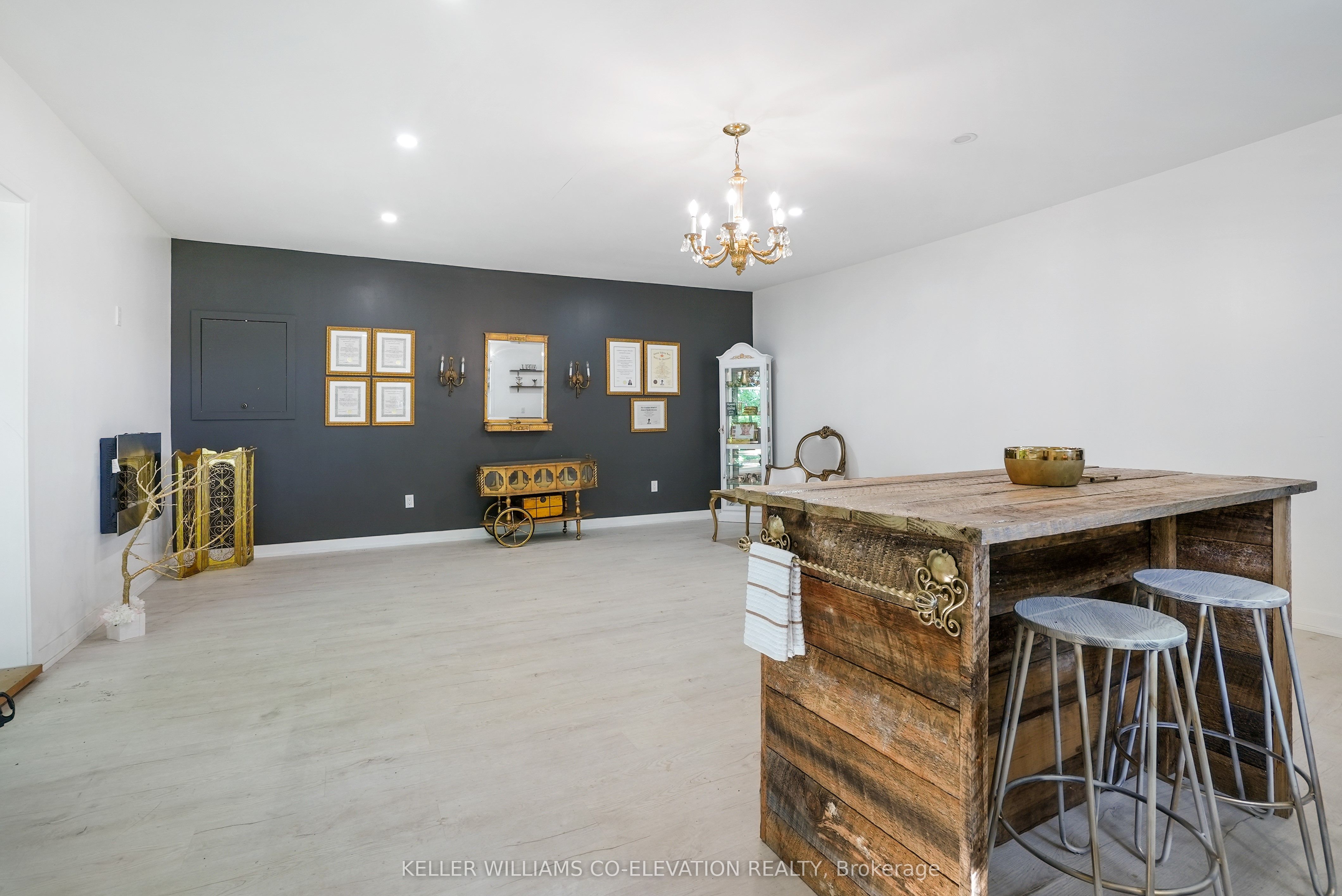1136 Bronte Road