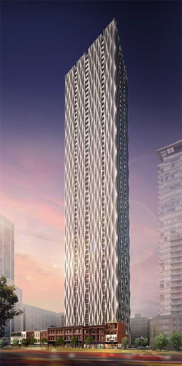 1 Yorkville Avenue 705