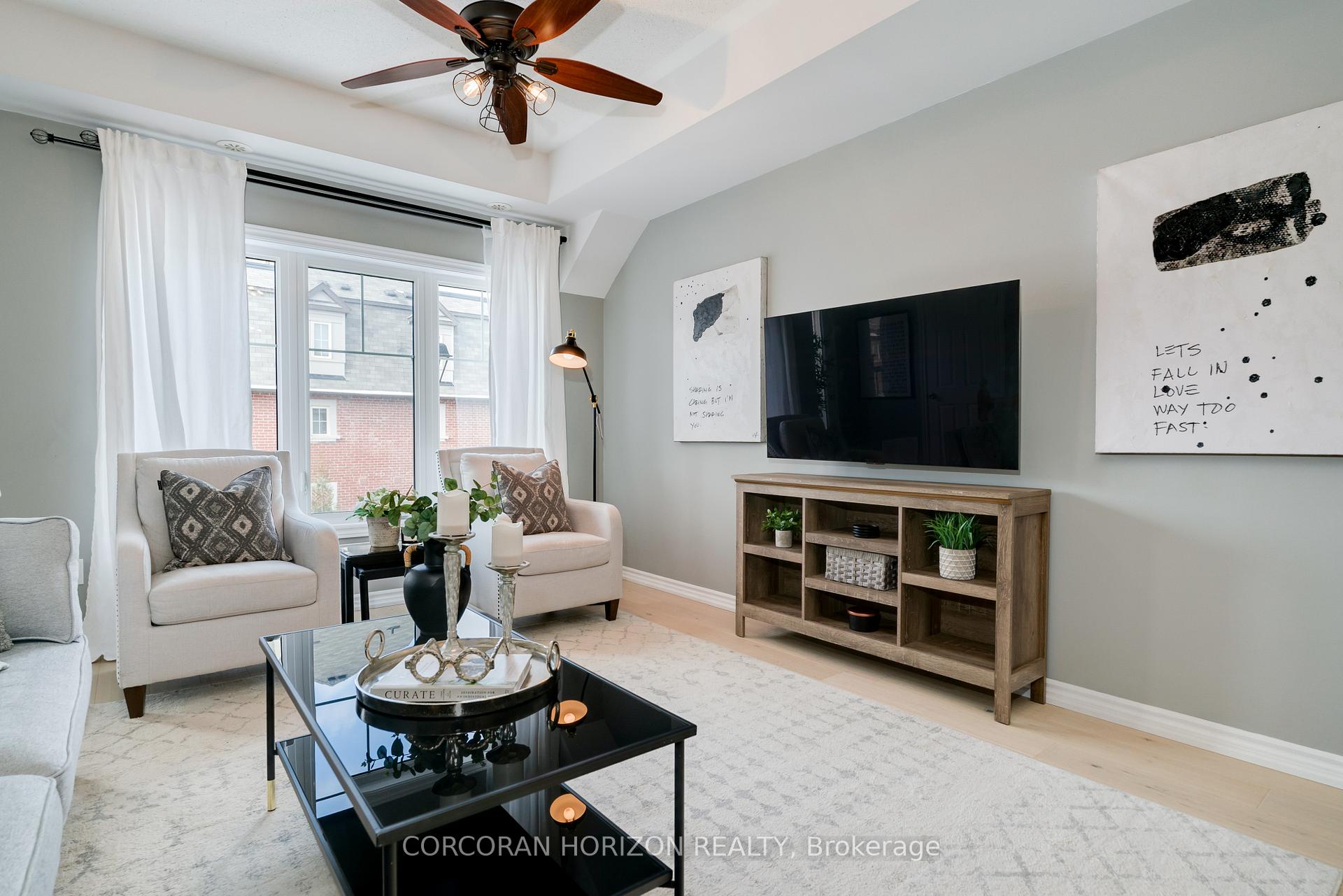 3 Bedrooms Condo at 11 Eaton Park, Toronto For sale