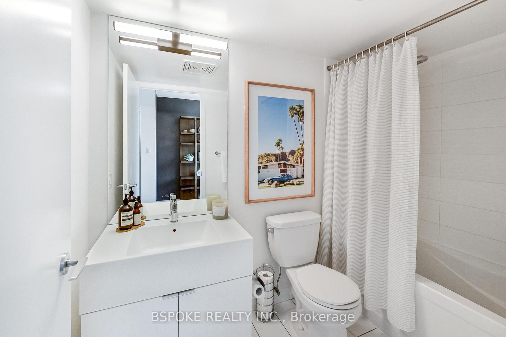 2 Bedrooms Condo at 15 Iceboat, Toronto For sale