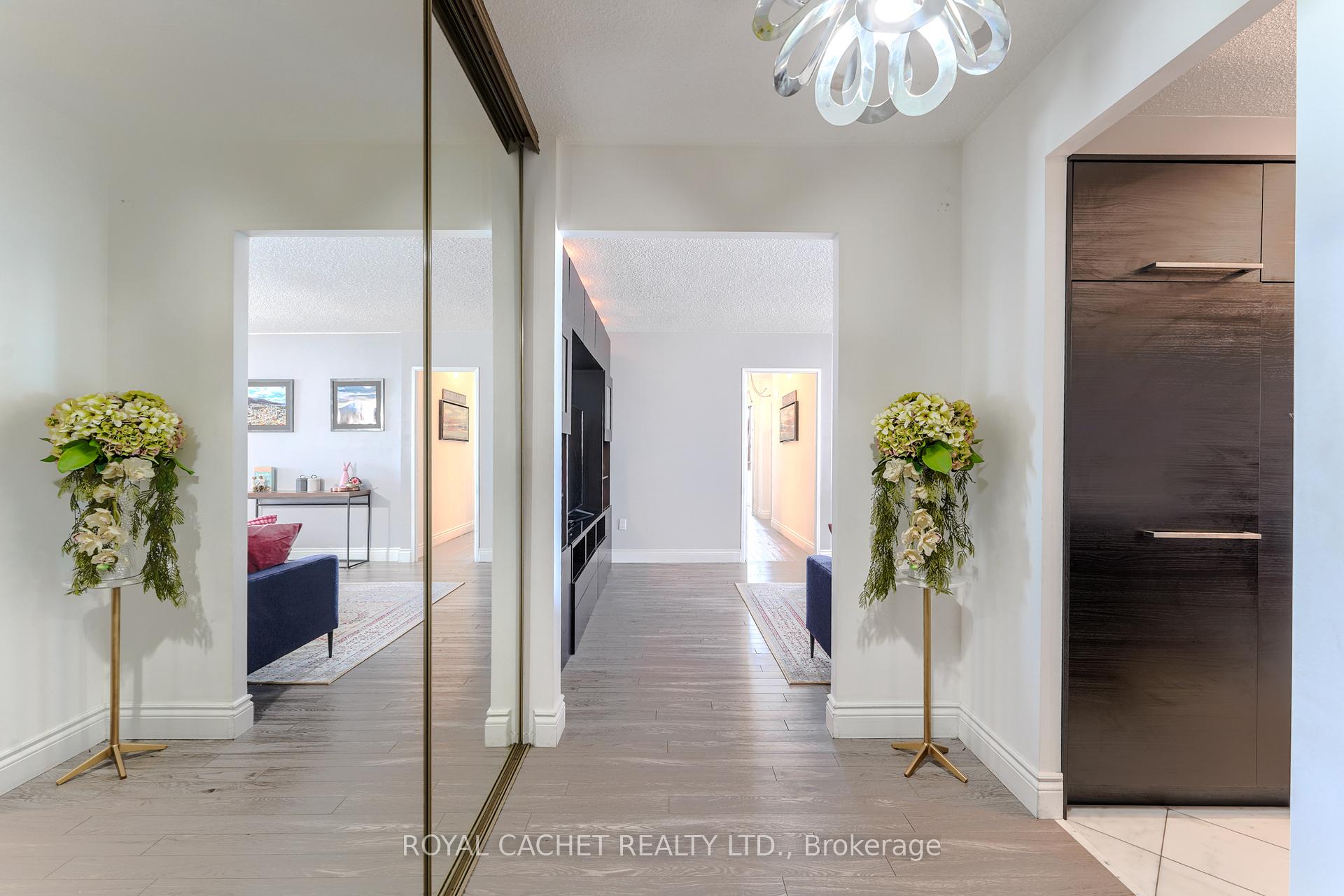 3 Bedrooms Condo at 75 Graydon Hall, Toronto For sale