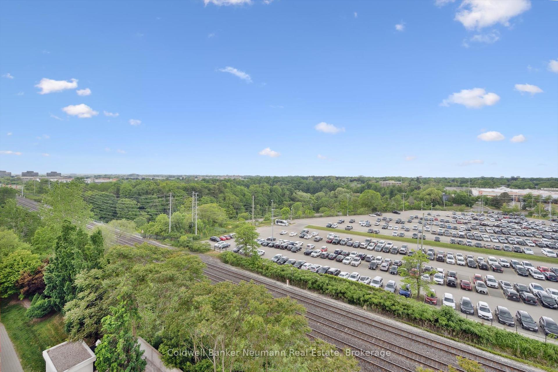1 Bedroom Condo at 40 Old Mill, Oakville For sale