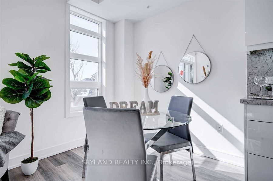 57 Finch Avenue W, #41