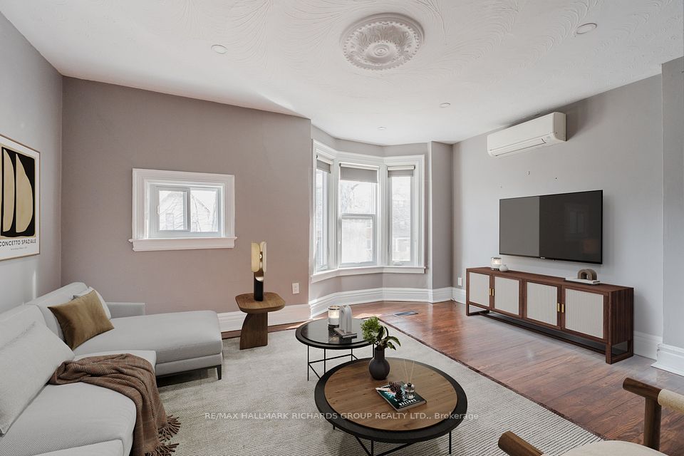 538 Roxton Road