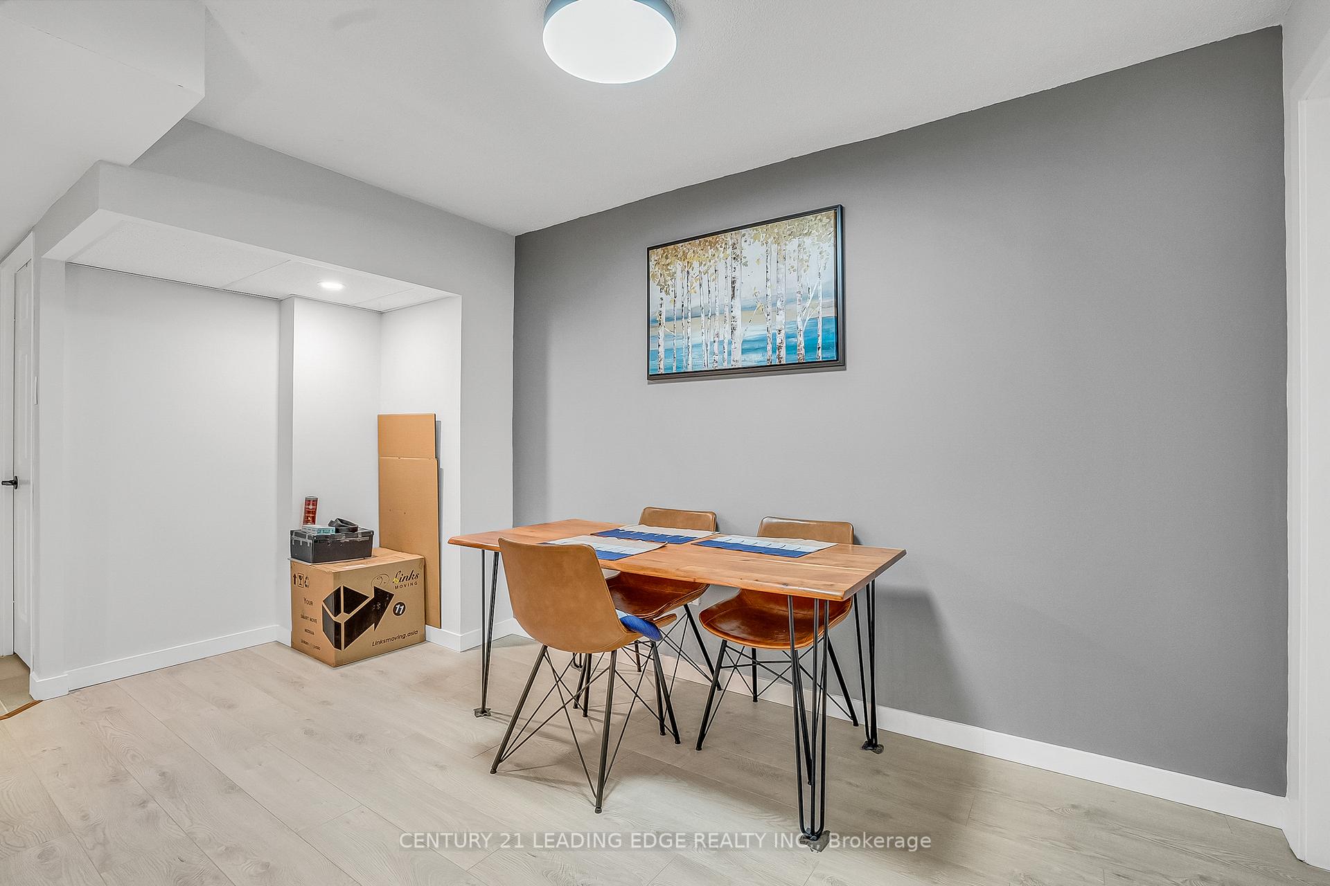 3 Bedrooms Condo at 705 King, Toronto For sale