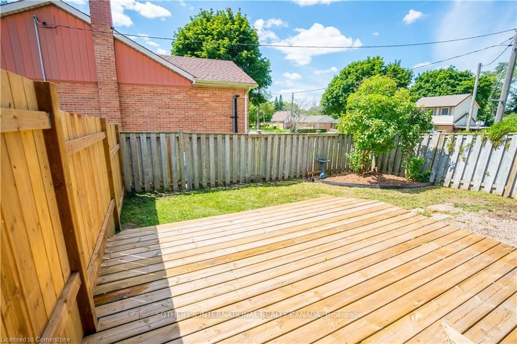 79 Ellis Crescent S