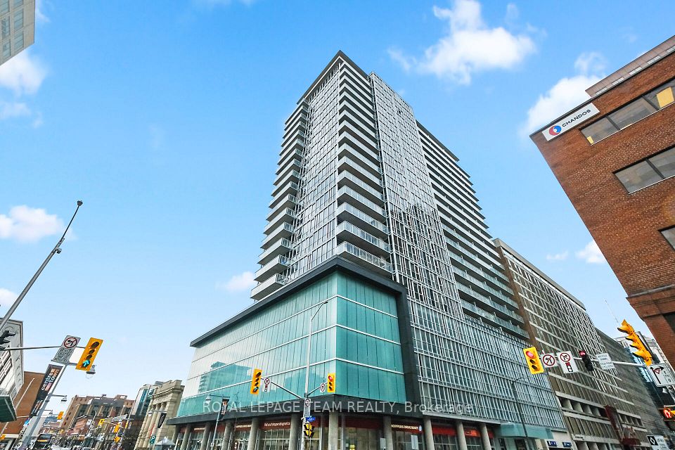 324 Laurier