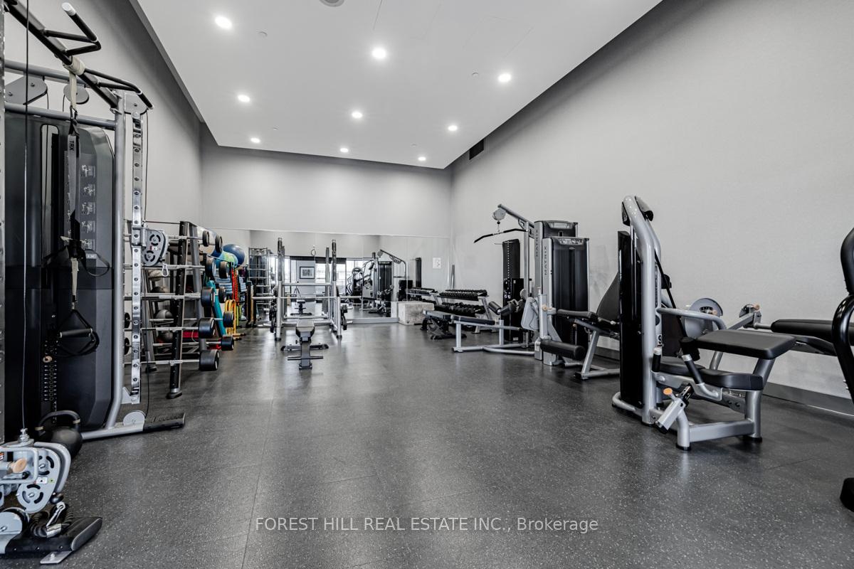 2 Bedrooms Condo at 175 Cumberland, Toronto For sale