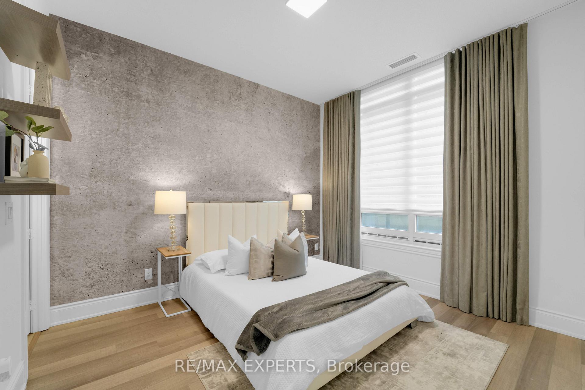 1 Bedroom Condo at 9255 JANE,  Vaughan For sale