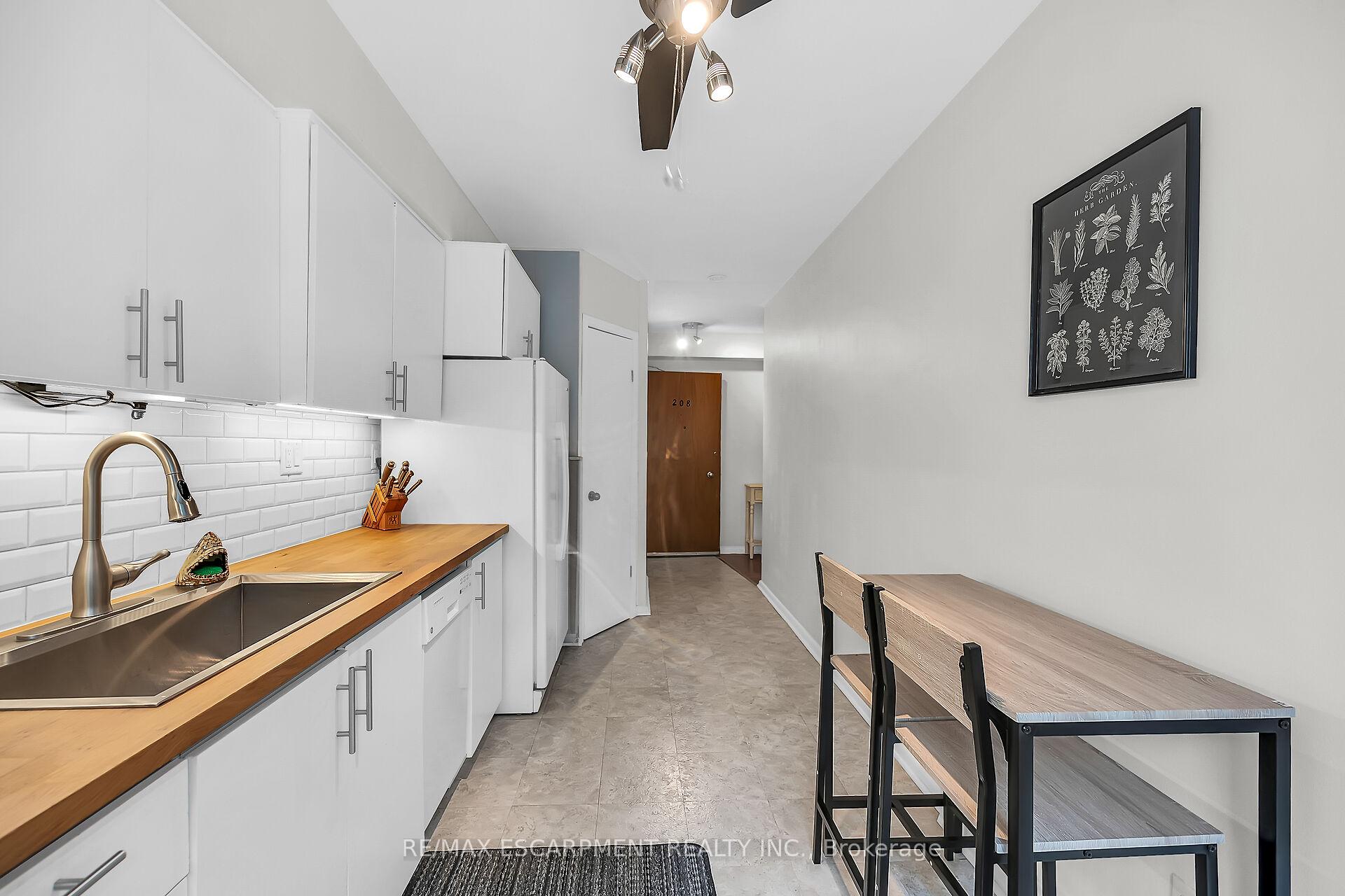 1 Bedroom Co-op at 40 Robinson, Hamilton For sale