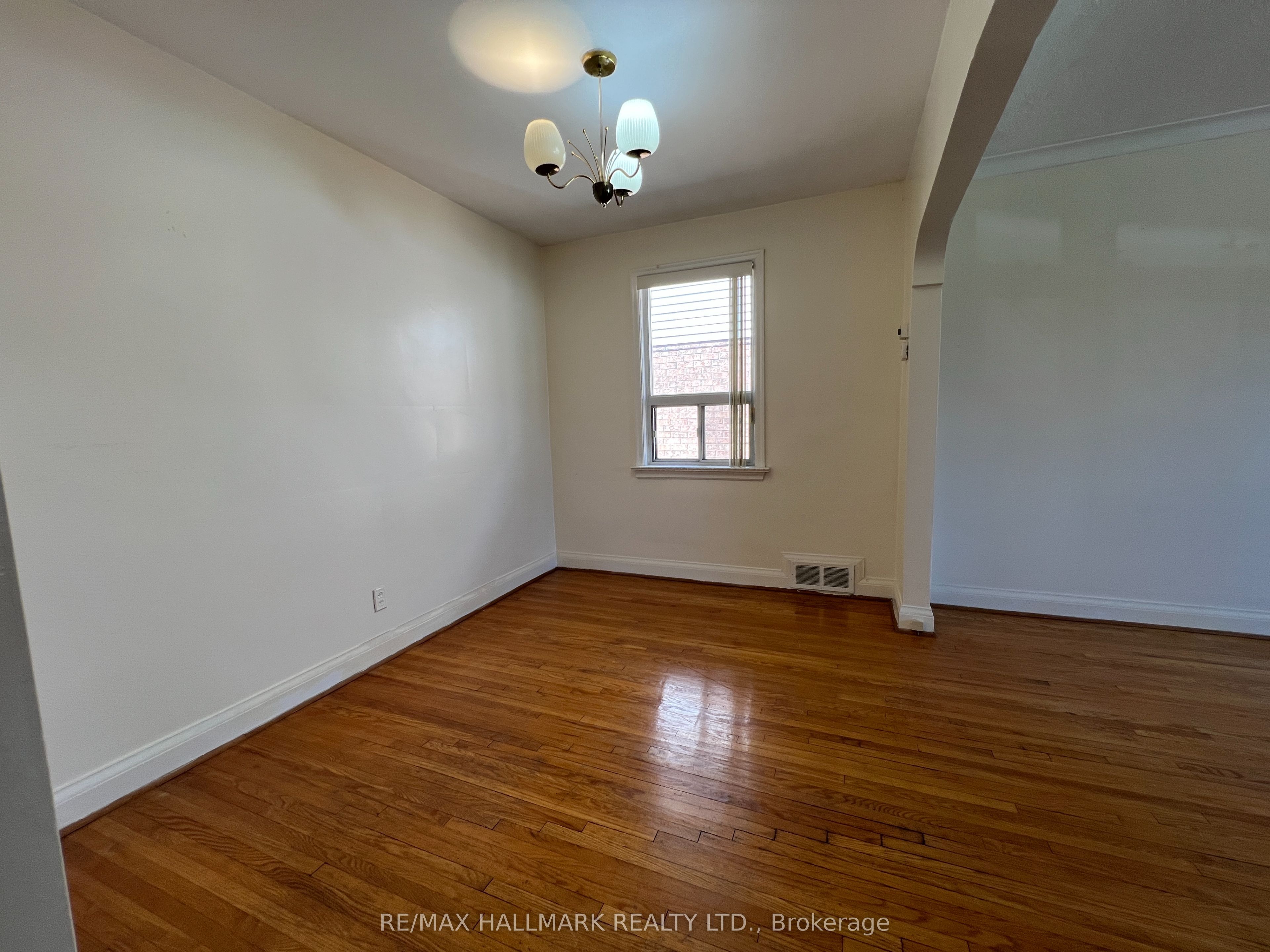 65 Cadillac Avenue, Toronto, ON M3H 1S4