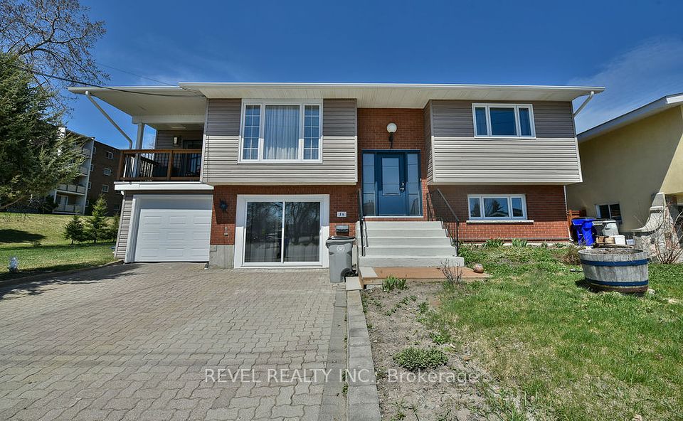 84 Brousseau