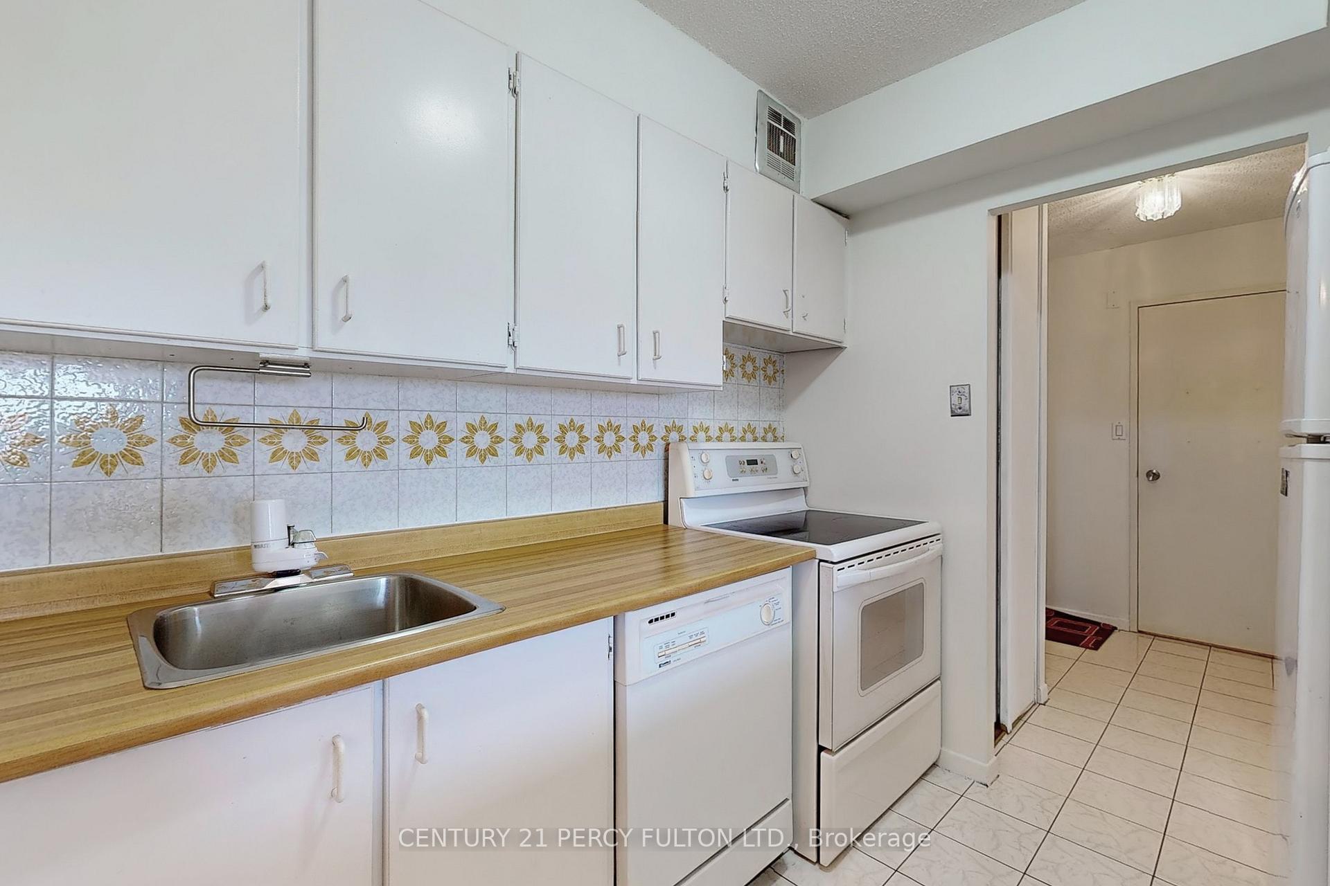 1 Bedroom Condo at 40 Bay Mills, Toronto For sale