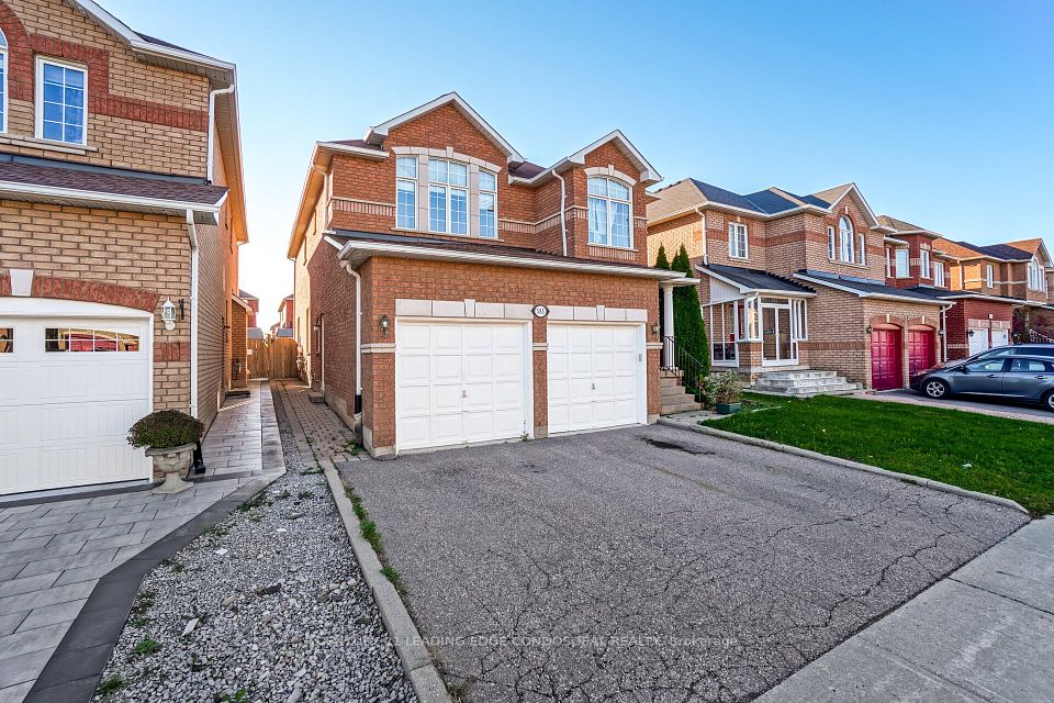 585 Highglen