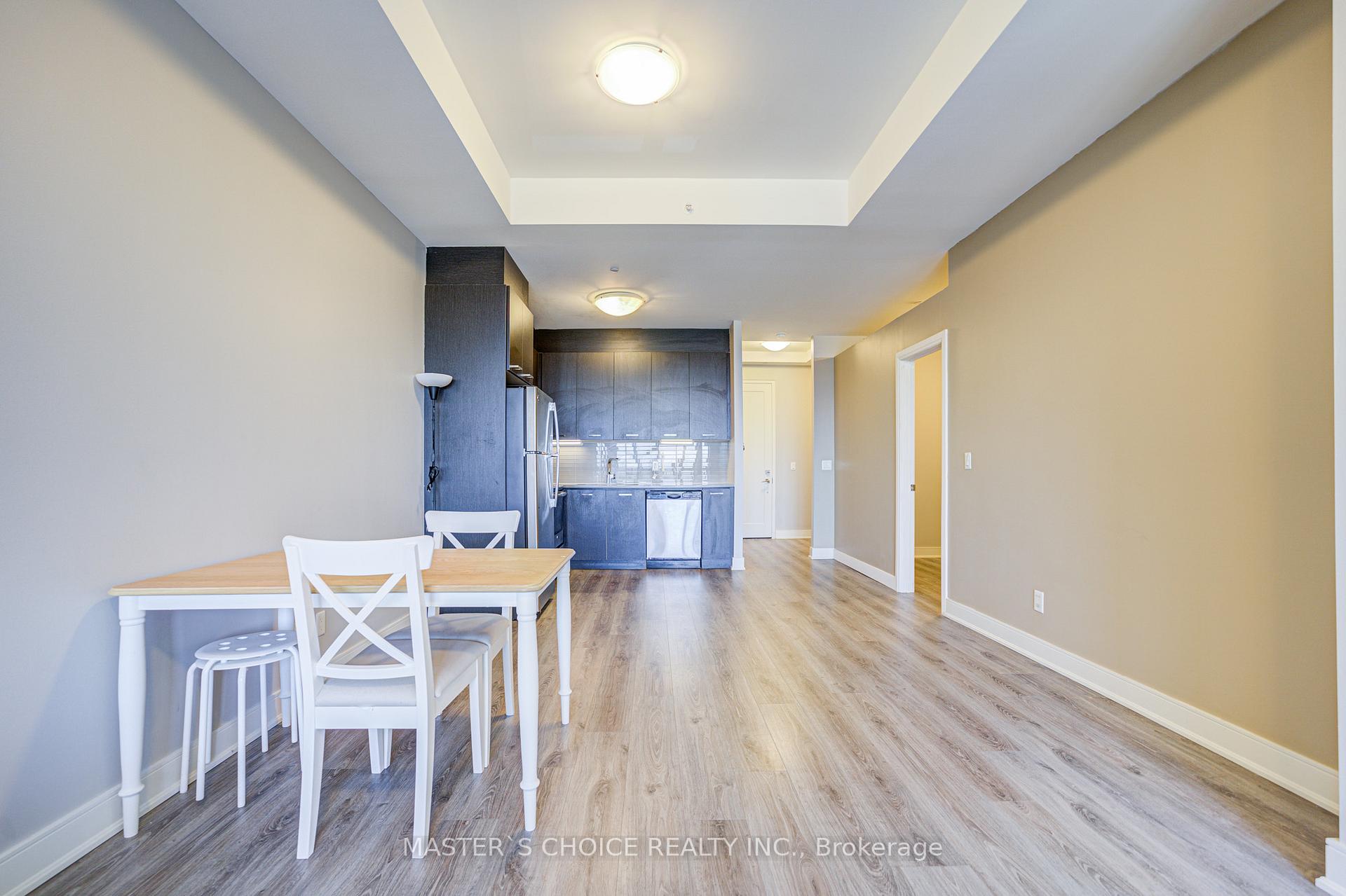 2 Bedrooms Condo at 150 Main, Hamilton For sale