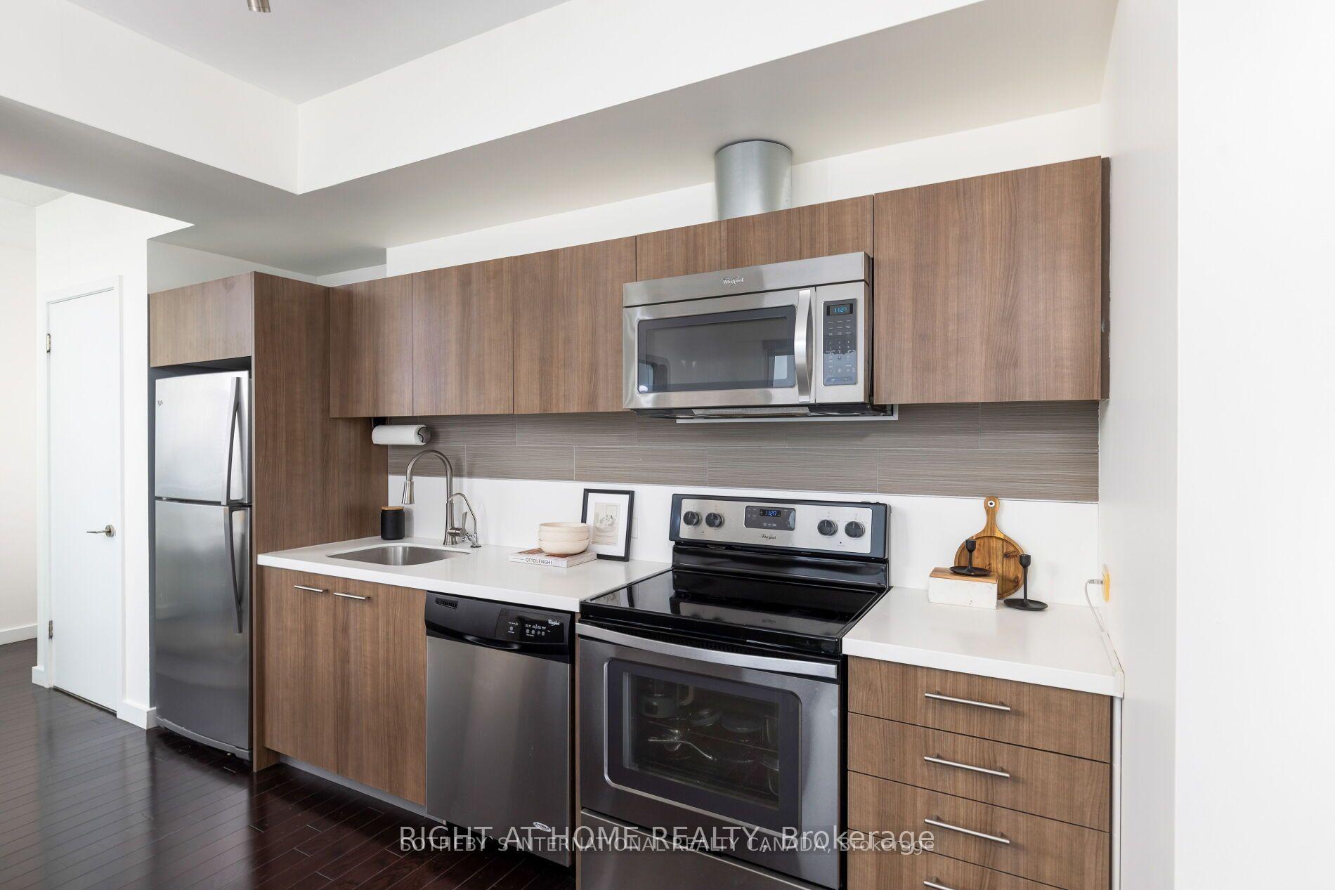 2 Bedrooms Condo at 390 Cherry, Toronto For sale