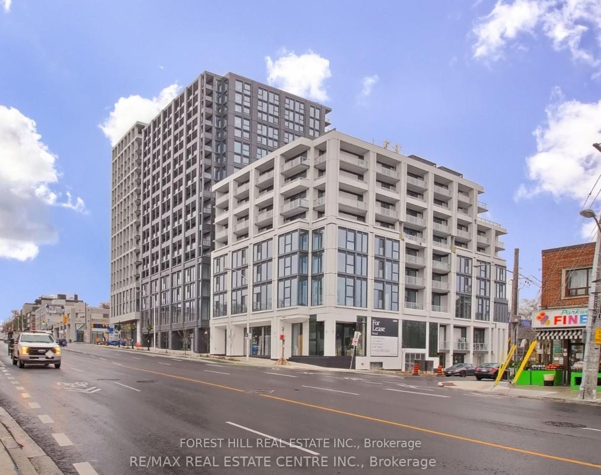 3 Bedrooms Condo at 2020 Bathurst, Toronto For sale