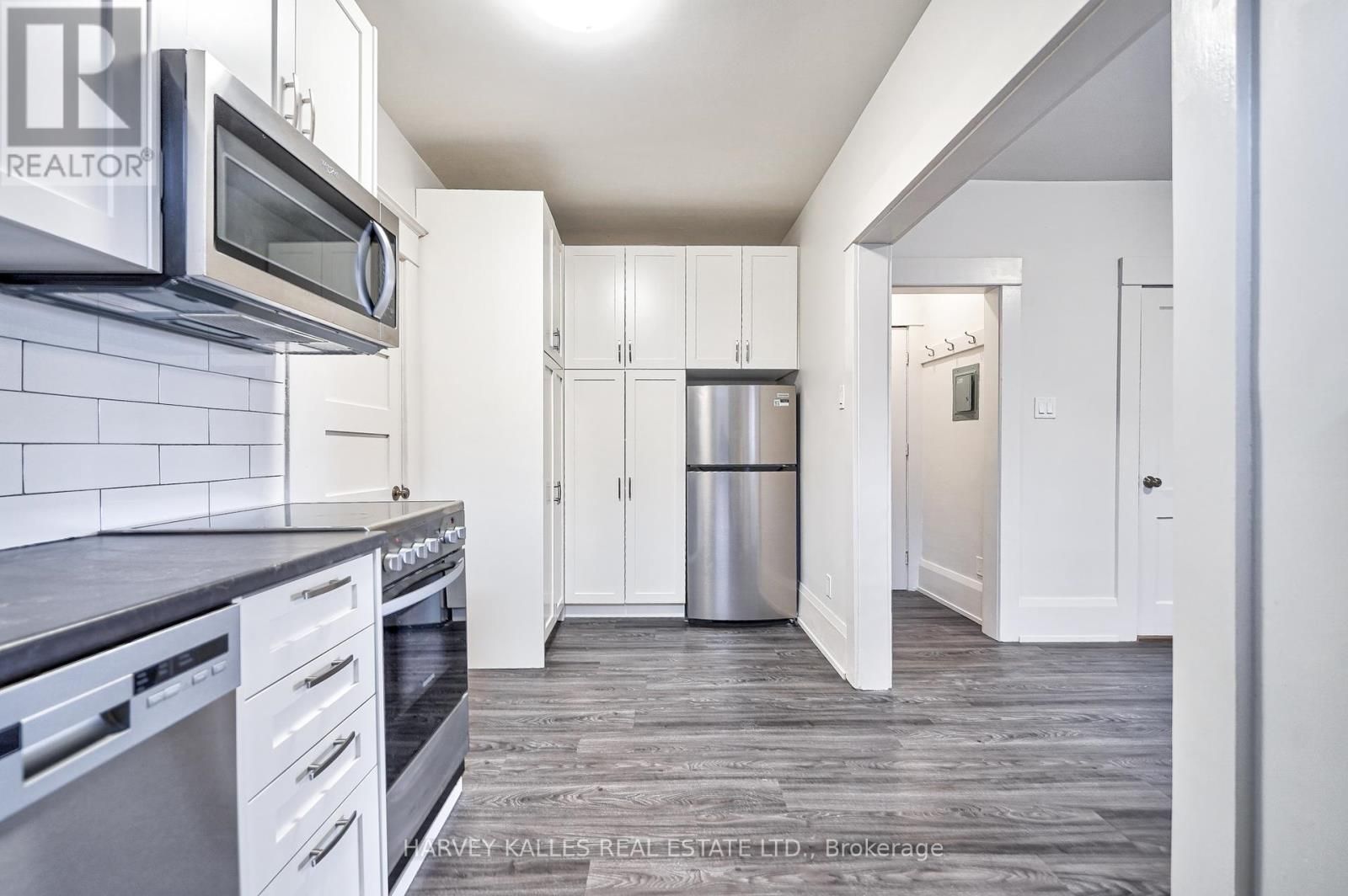 1074 St. Clair Avenue W 3