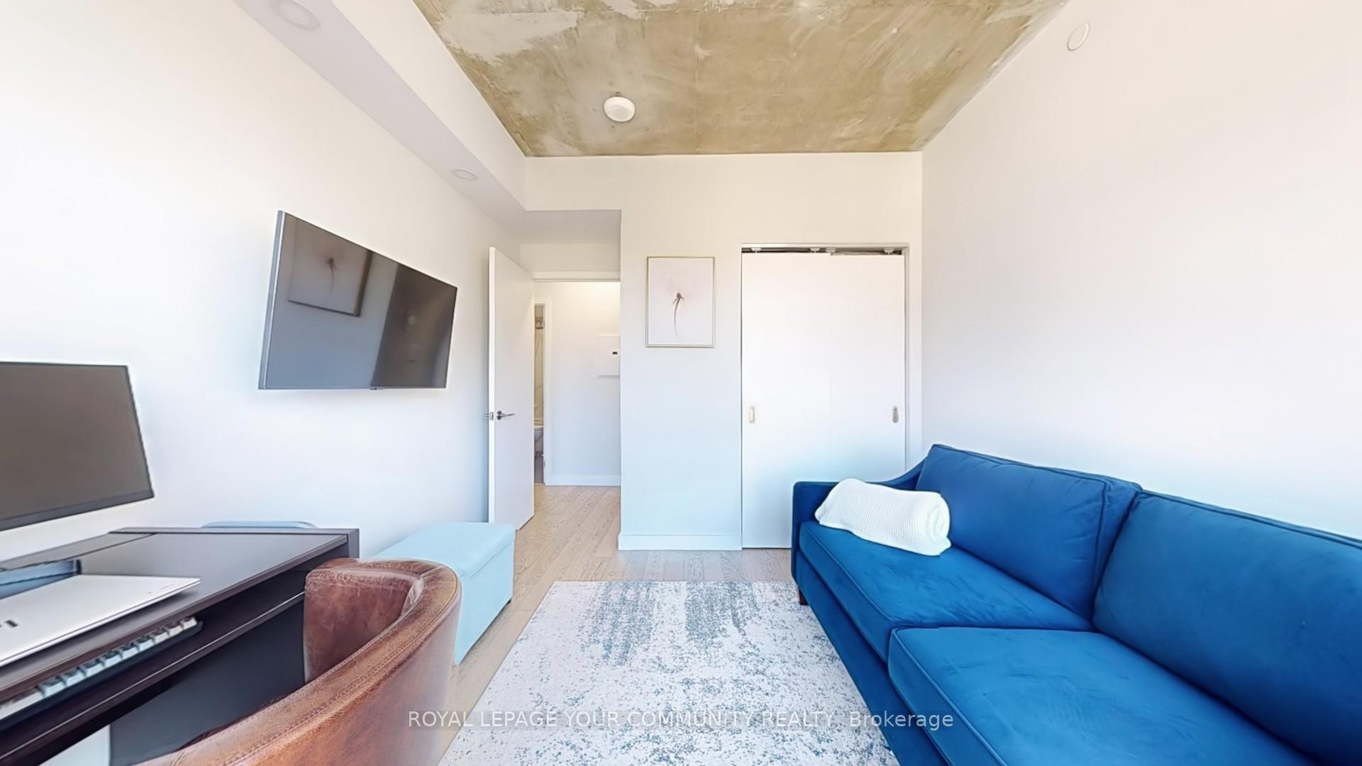 2 Bedrooms Condo at 111 Bathurst, Toronto For sale