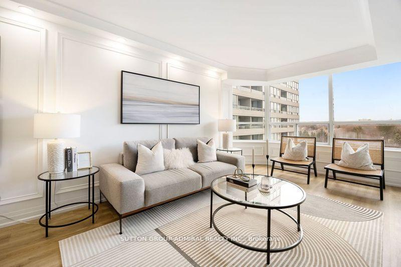 2 Bedrooms Condo at 11 Townsgate,  Vaughan For sale