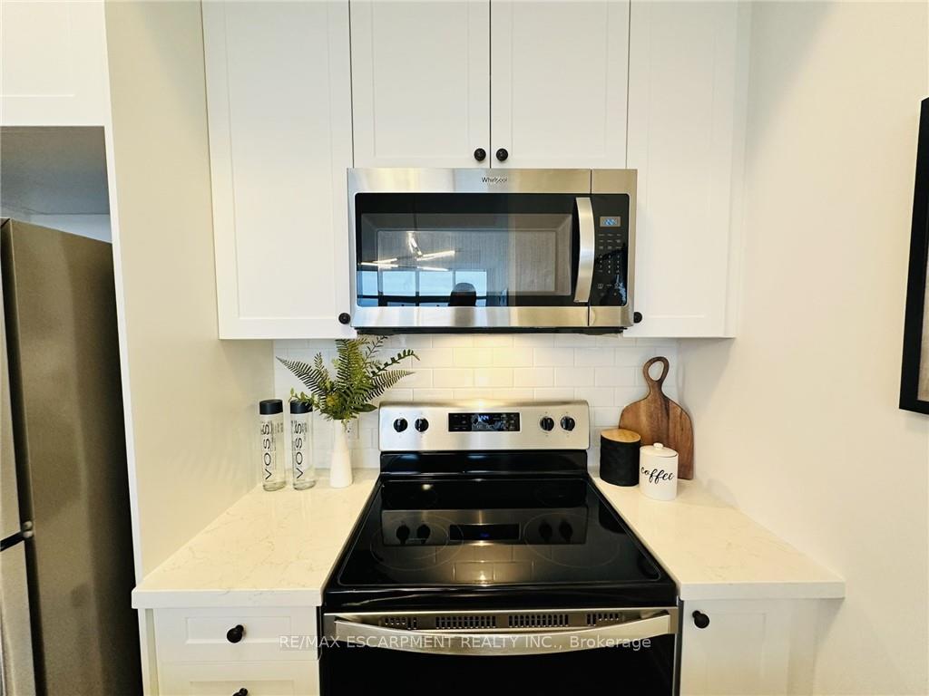 1 Bedroom Condo at 460 DUNDAS,  Hamilton For sale