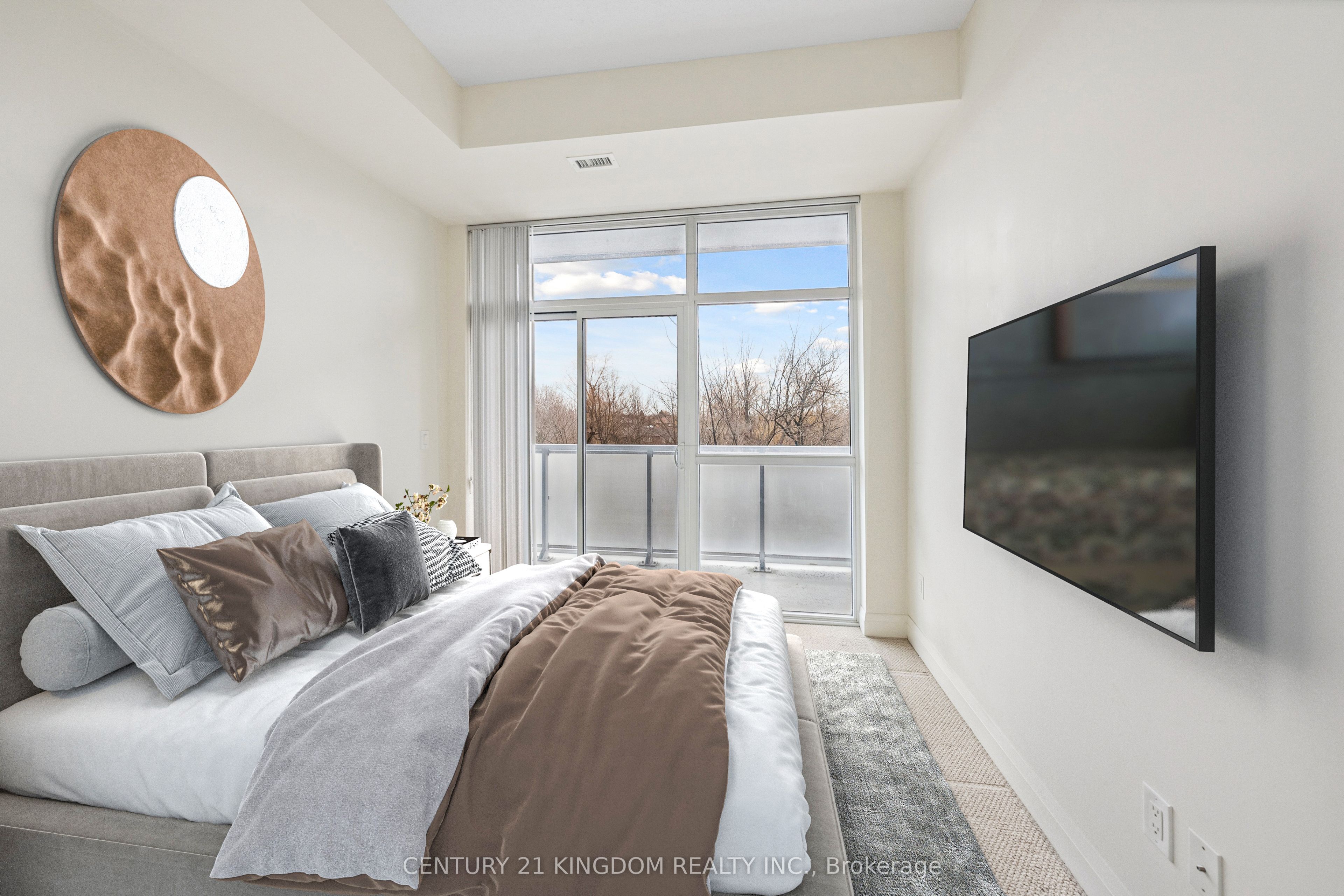 8763 bayview Avenue, #233