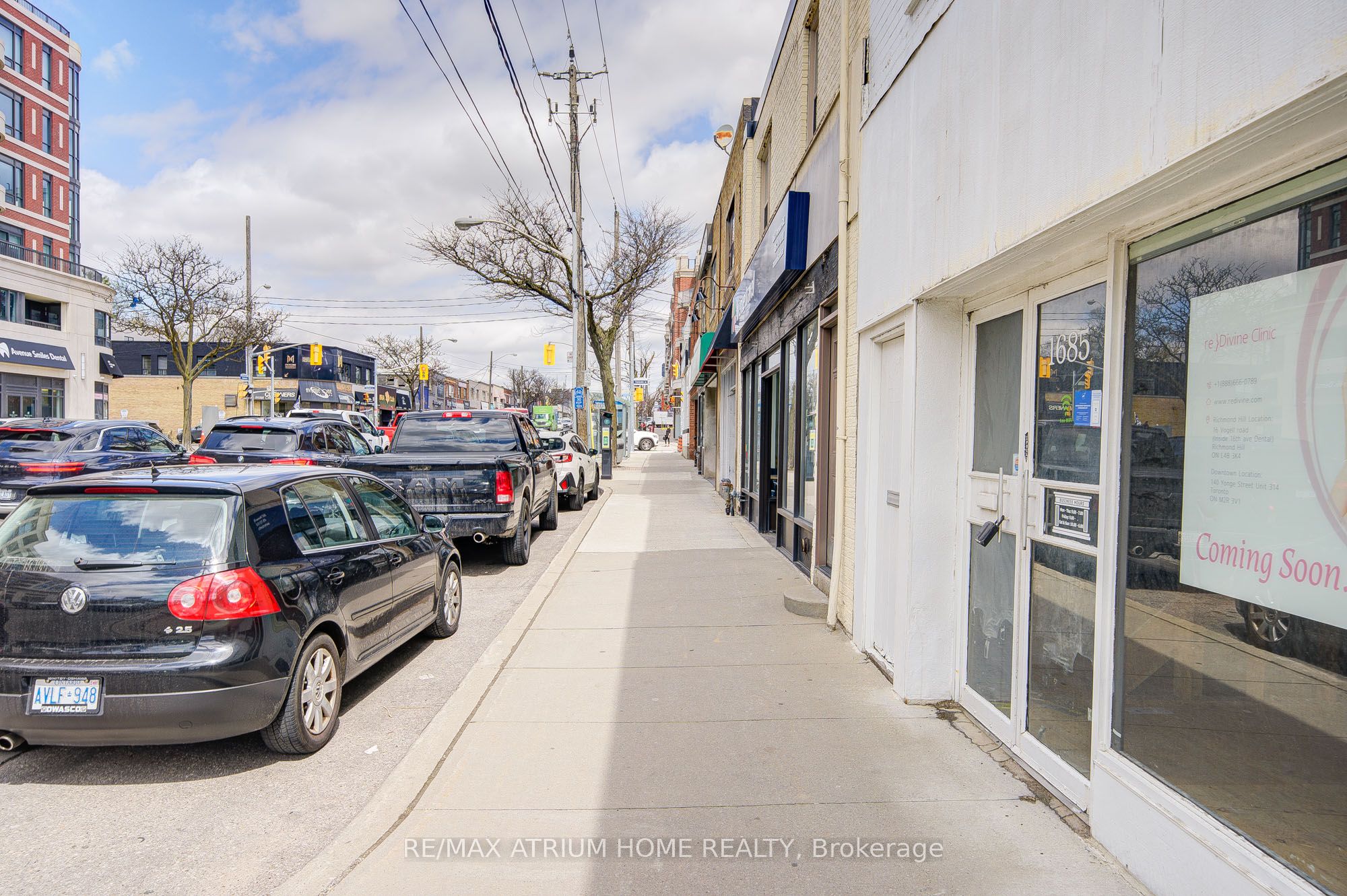 1685 Avenue Road, #Main