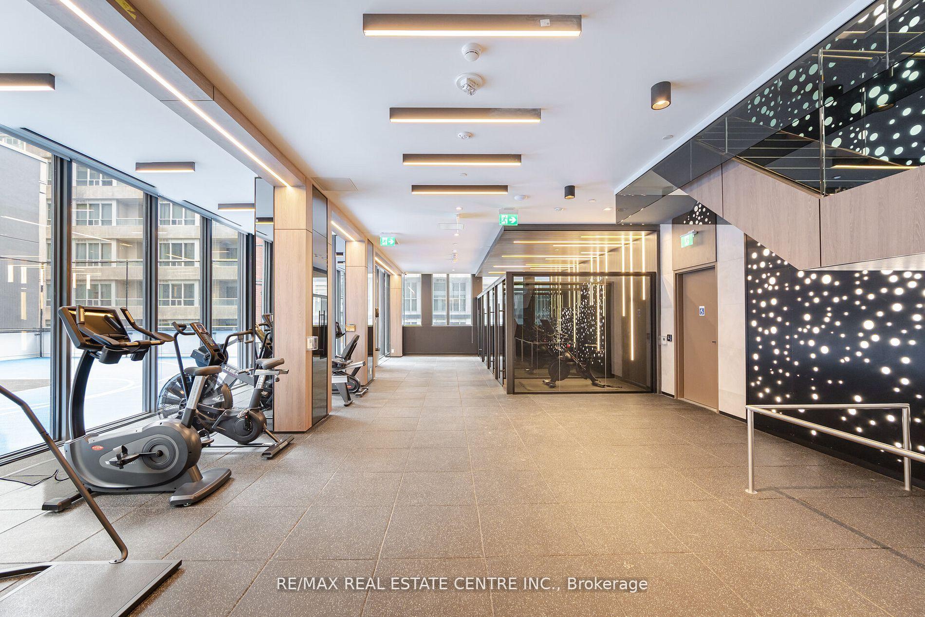 2 Bedrooms Condo at 55 Mercer,  Toronto For sale