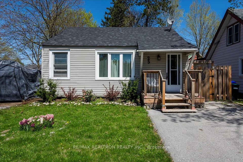 undefined ; MLS ID: S12141756